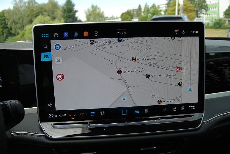 Volkswagen Passat 1.5 eHybrid DSG Elega.AHK.Navi-Max.HUD
