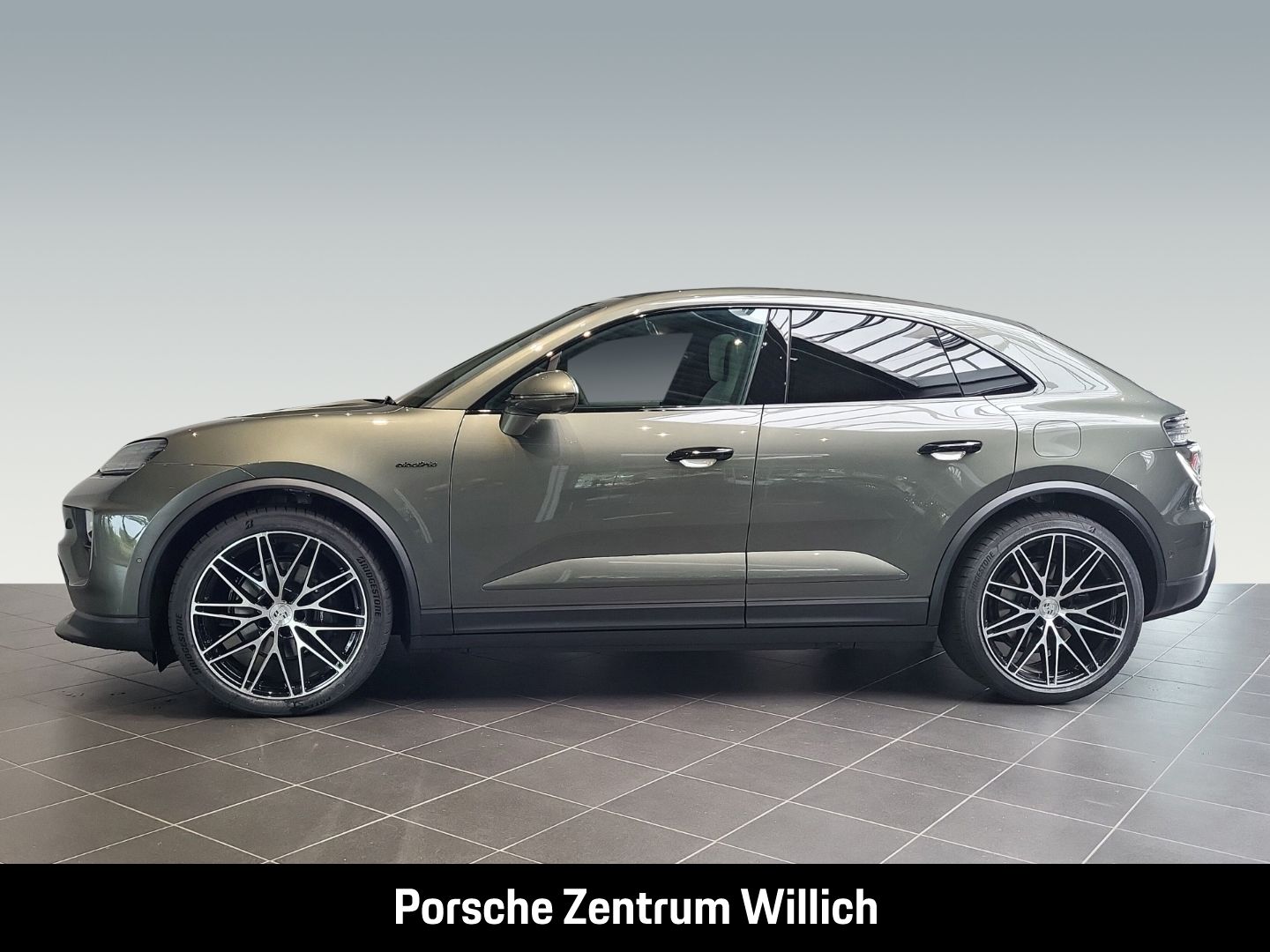 Porsche Macan 4 Surround-View LED-Matrix InnoDrive
