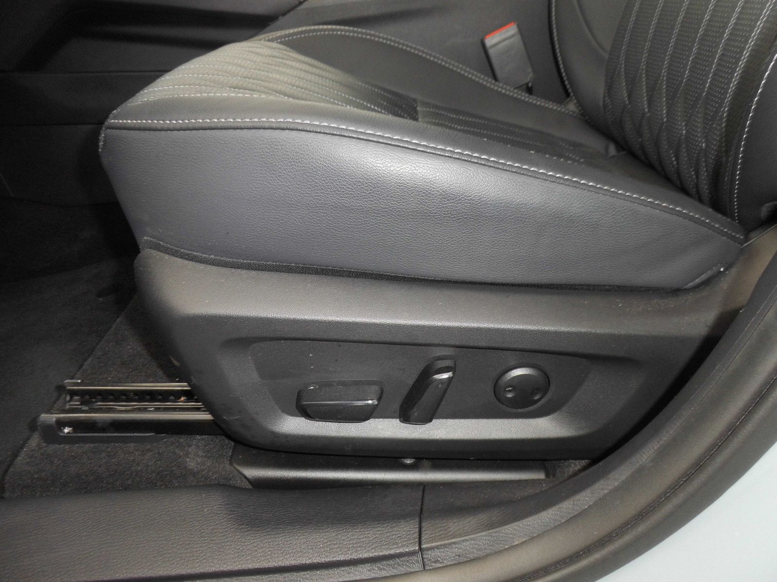 Mitsubishi Outlander 2.4 PHEV 4WD Top
