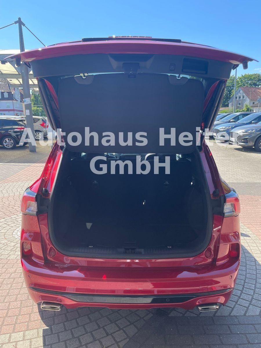 Ford Kuga FHEV Allrad Vignale - Samsaru's Car Outlet