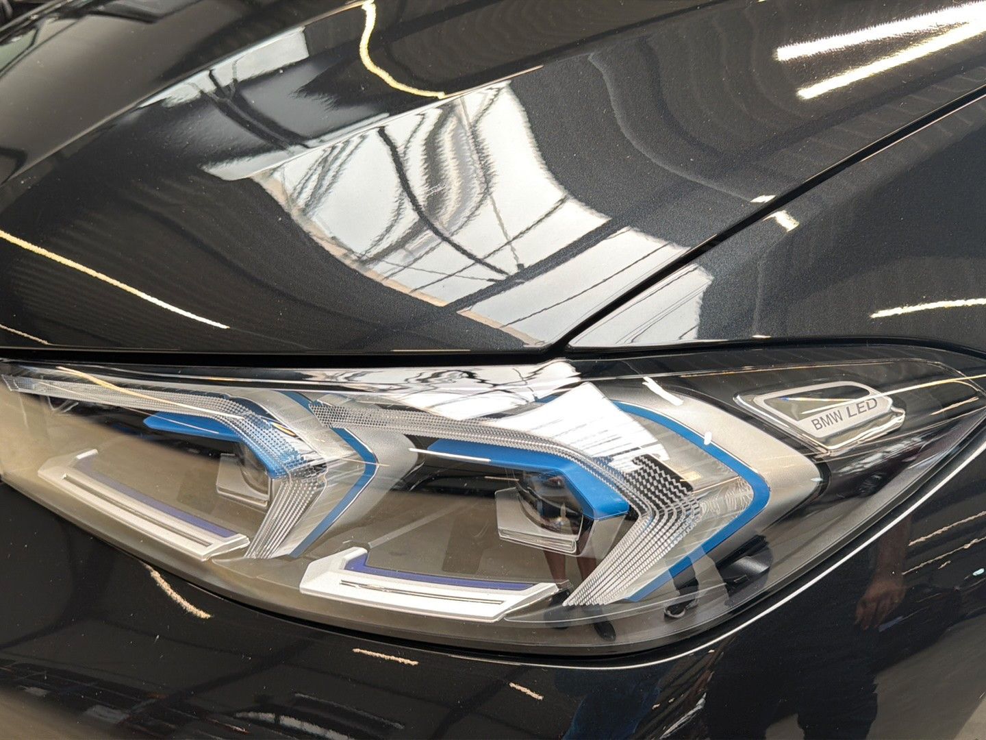 BMW 318i Touring M Sport HUD AHK PANO 360° KZU QI