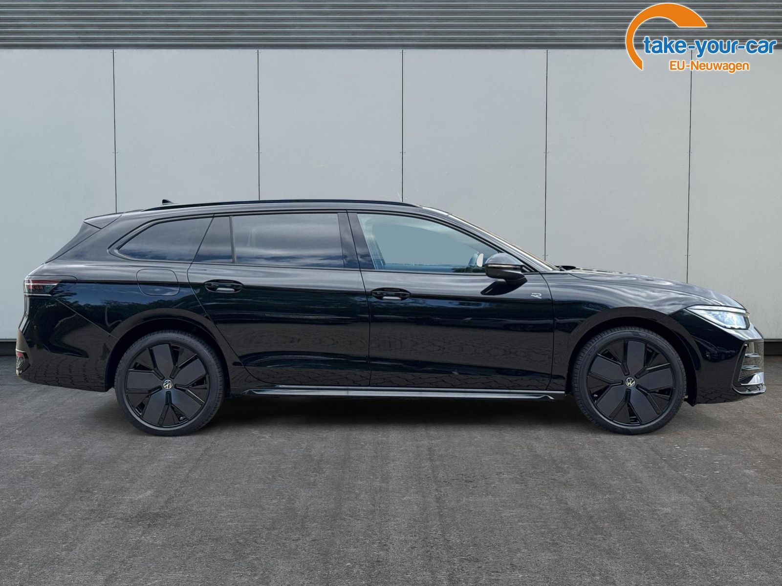 Volkswagen Passat Variant R-Line Edition Plus LEDER+PANO...