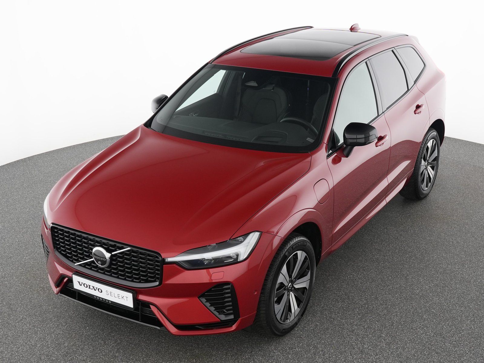 Volvo XC60 T8 Recharge AWD Geartronic Plus Dark