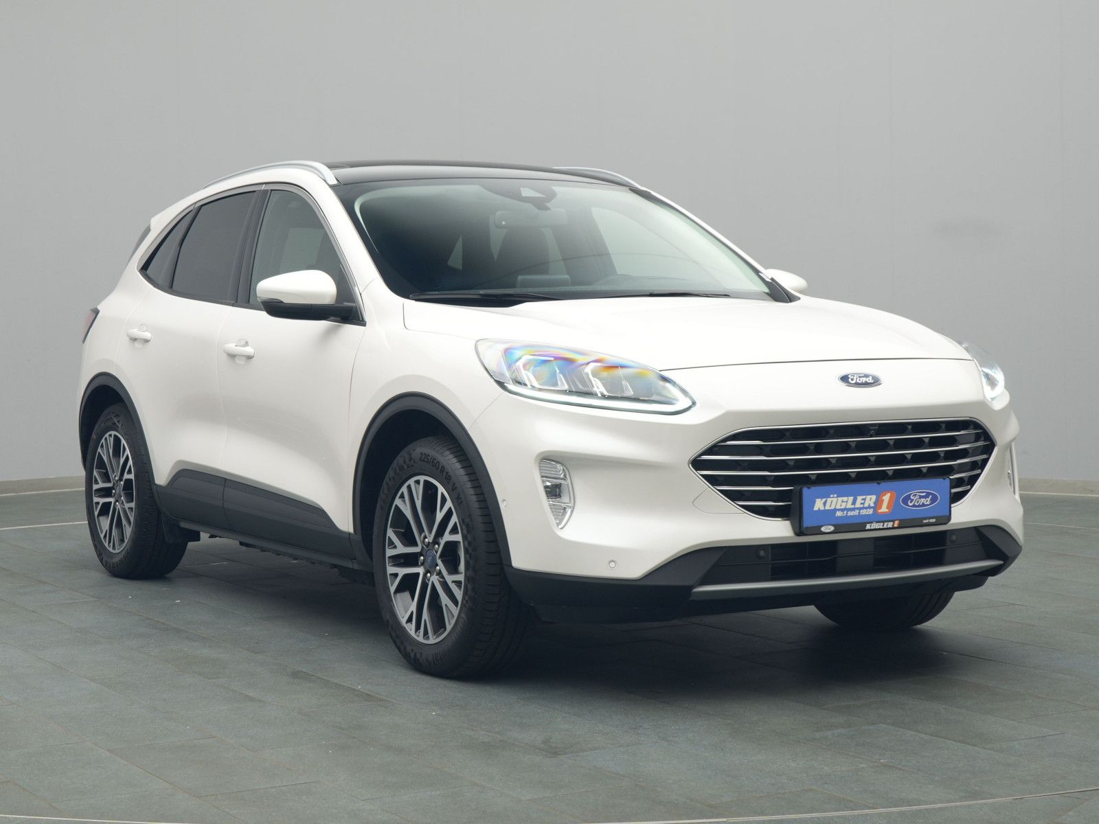 Ford Kuga Titanium X 225PS Plug-in-Hybrid Aut. - Samsaru's Car Outlet
