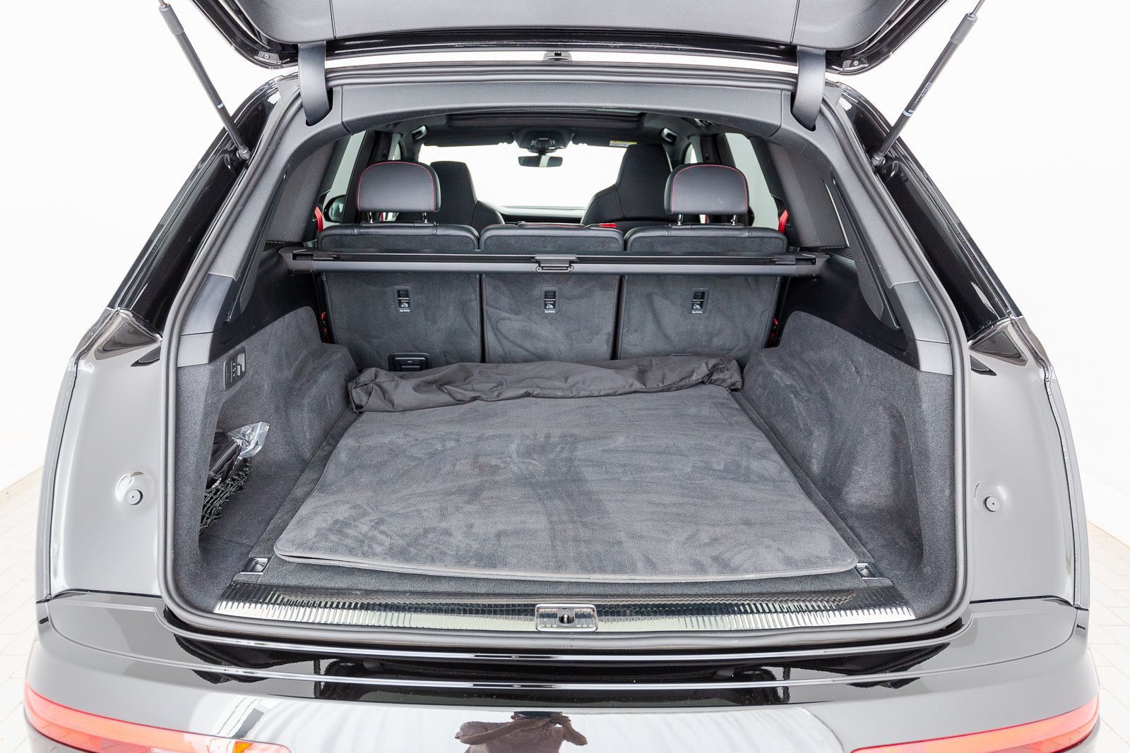 Audi Q7 S line 50 TDI qu.tiptr. STDHZG 360°K PANO B&O