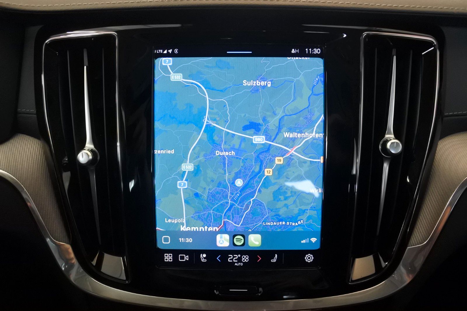 Volvo S60 T8 Ultimate Dark Recharge Plug-In Hybrid AWD