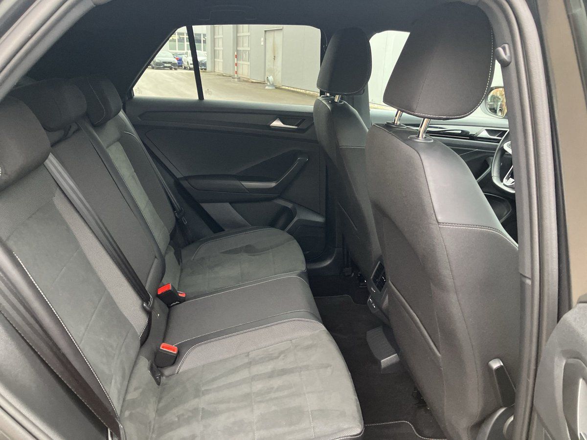 Volkswagen T-Roc R-Line 2.0 TDI DSG - Samsaru's Car Outlet