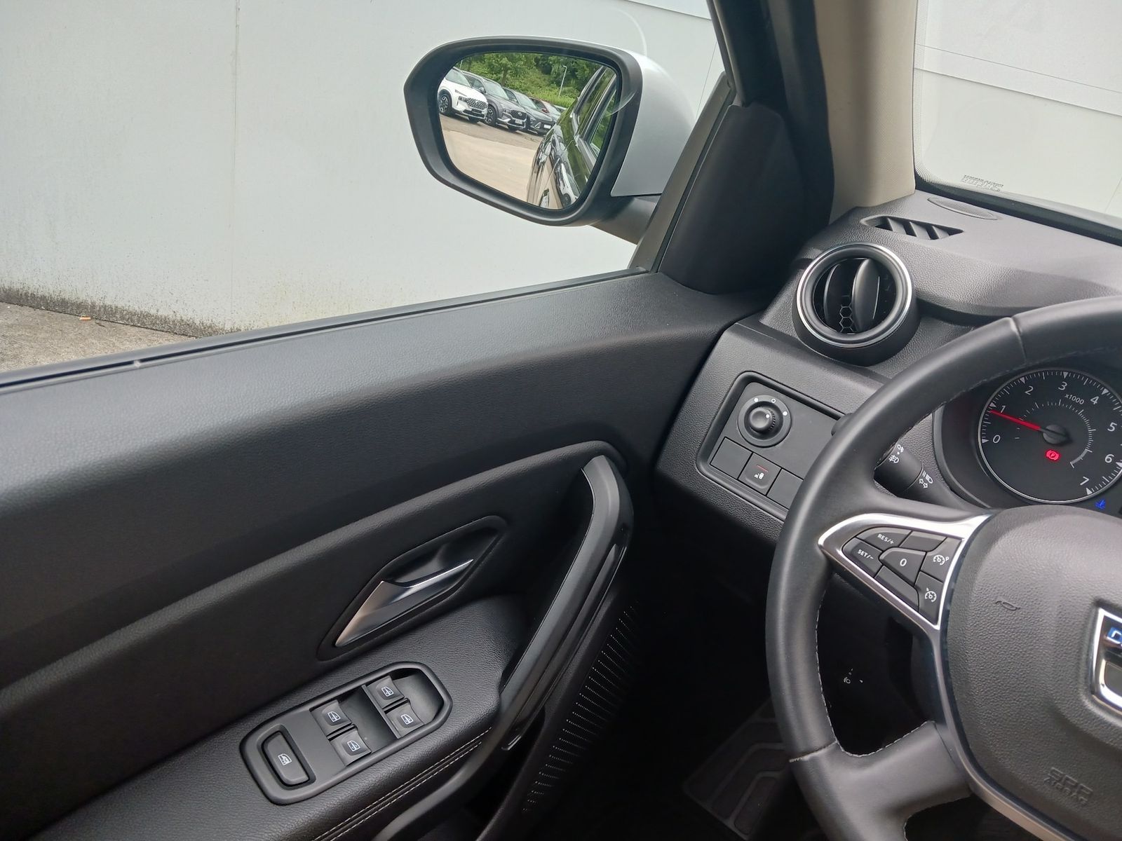 Dacia Duster Prestige Blue dCi 115 2WD - Samsaru's Car Outlet
