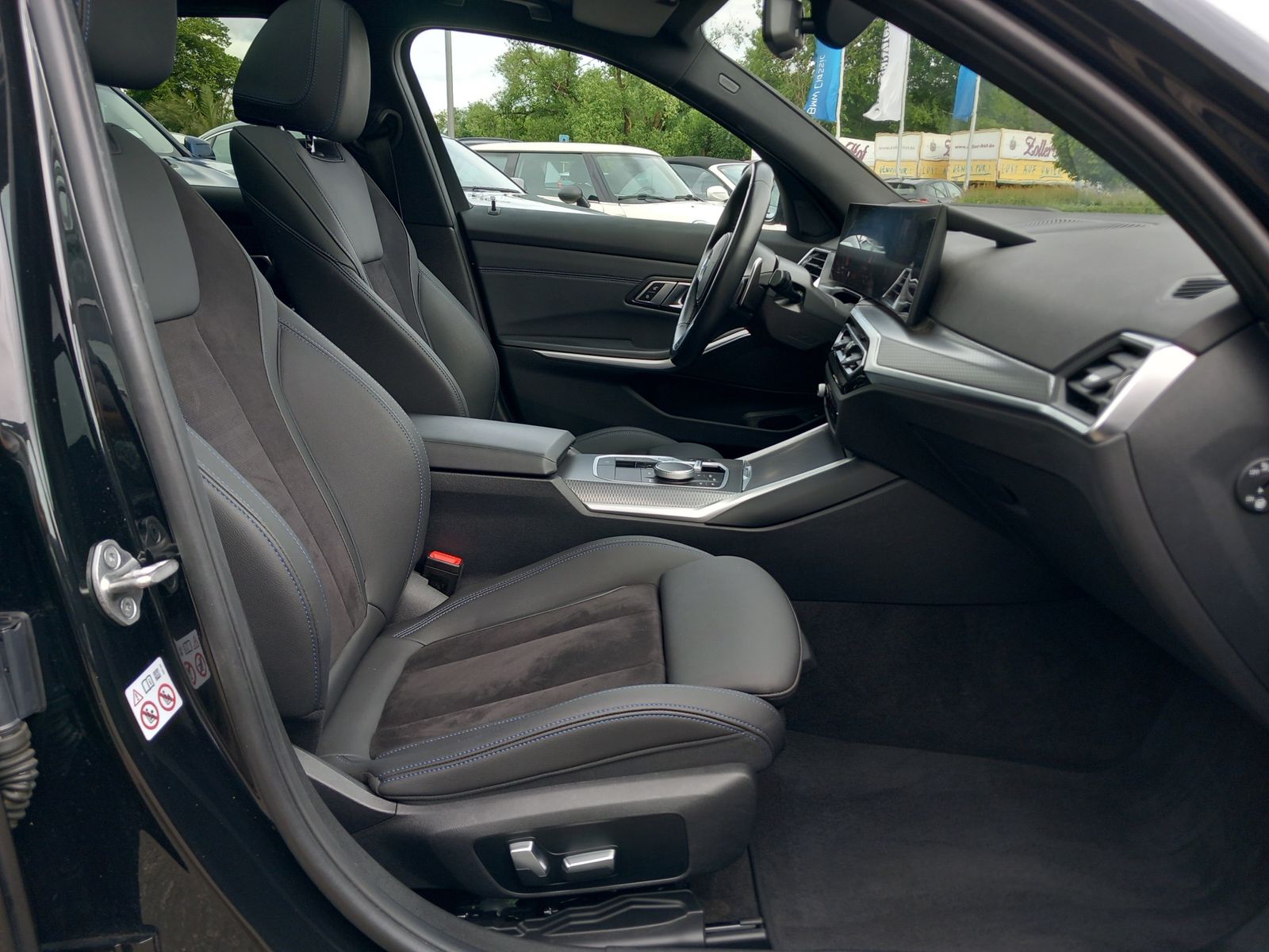 BMW 320d Touring xDrive Aut MSport - Samsaru's Car Outlet