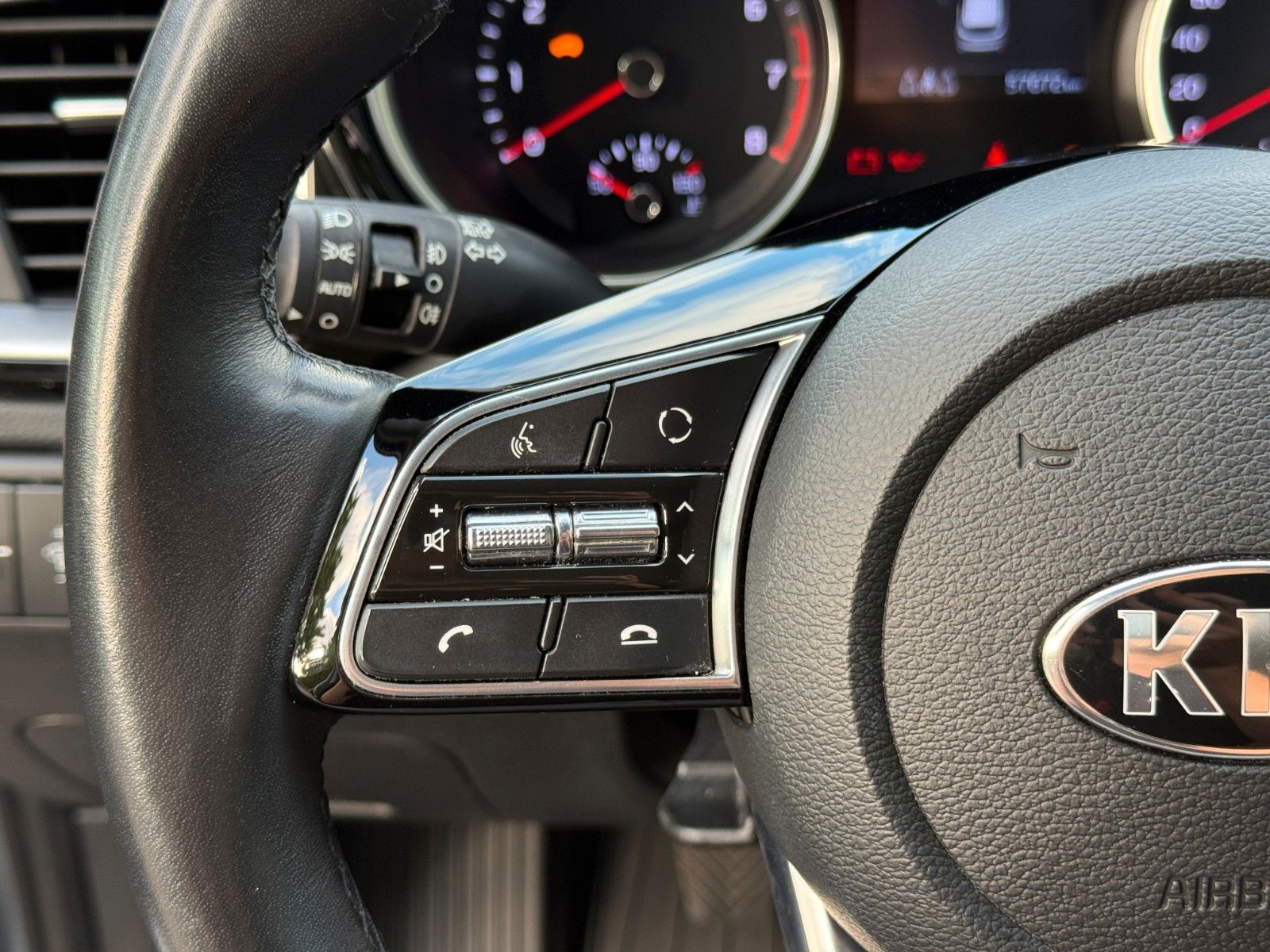 Kia Ceed 1.4 T Vision - Samsaru's Car Outlet