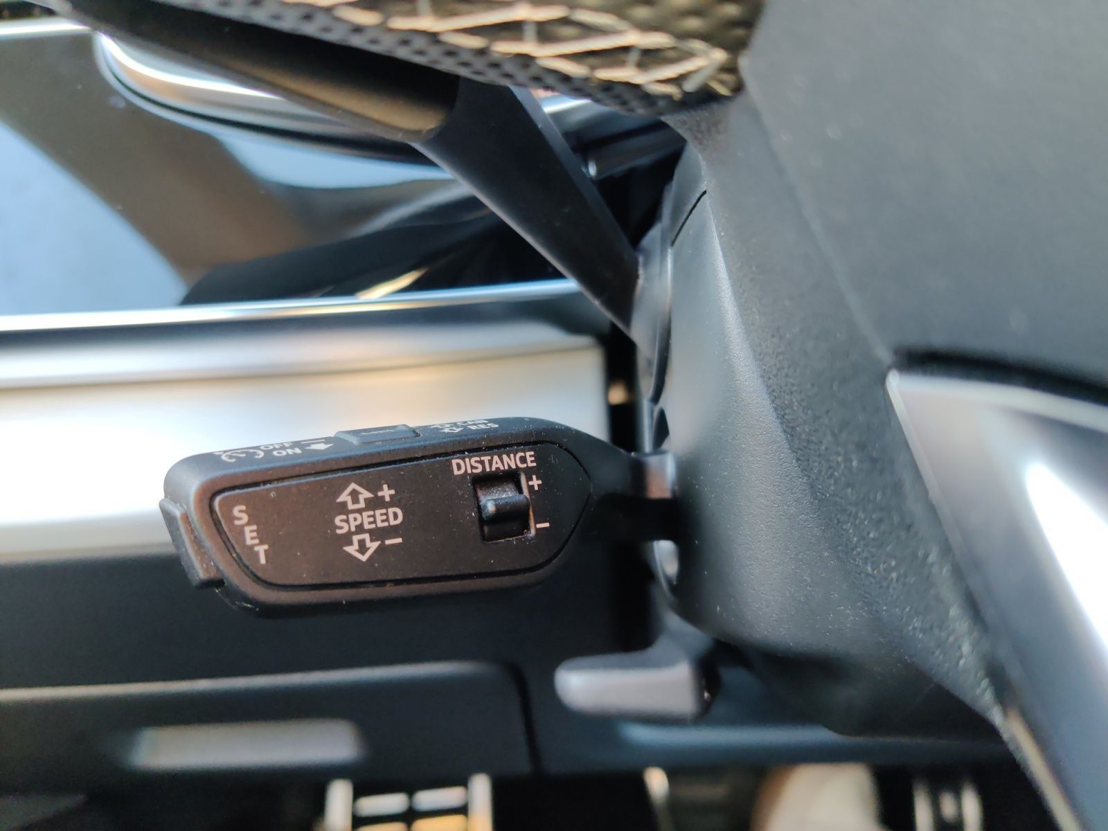 Audi Q8 55 TFSI e q. Tiptr. S-Line - Samsaru's Car Outlet