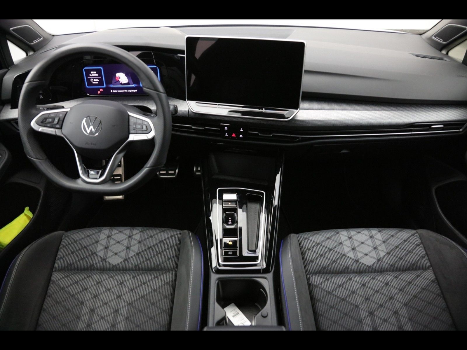 Volkswagen GOLF R-LINE BLACK STYLE 1.5 ETSI DSG Sportpaket