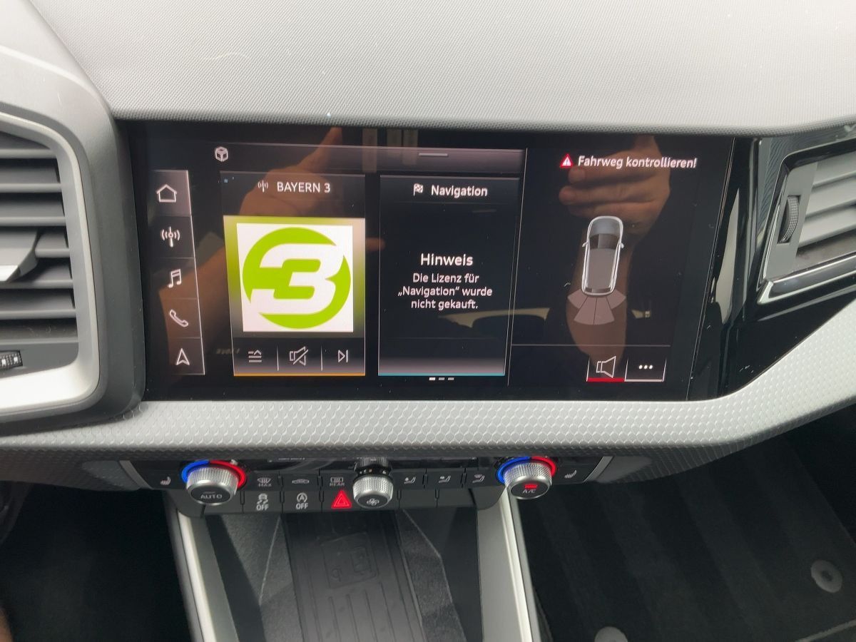 Audi A1 Sportback 25 TFSI S-TR ADVANCED - Samsaru's Car Outlet
