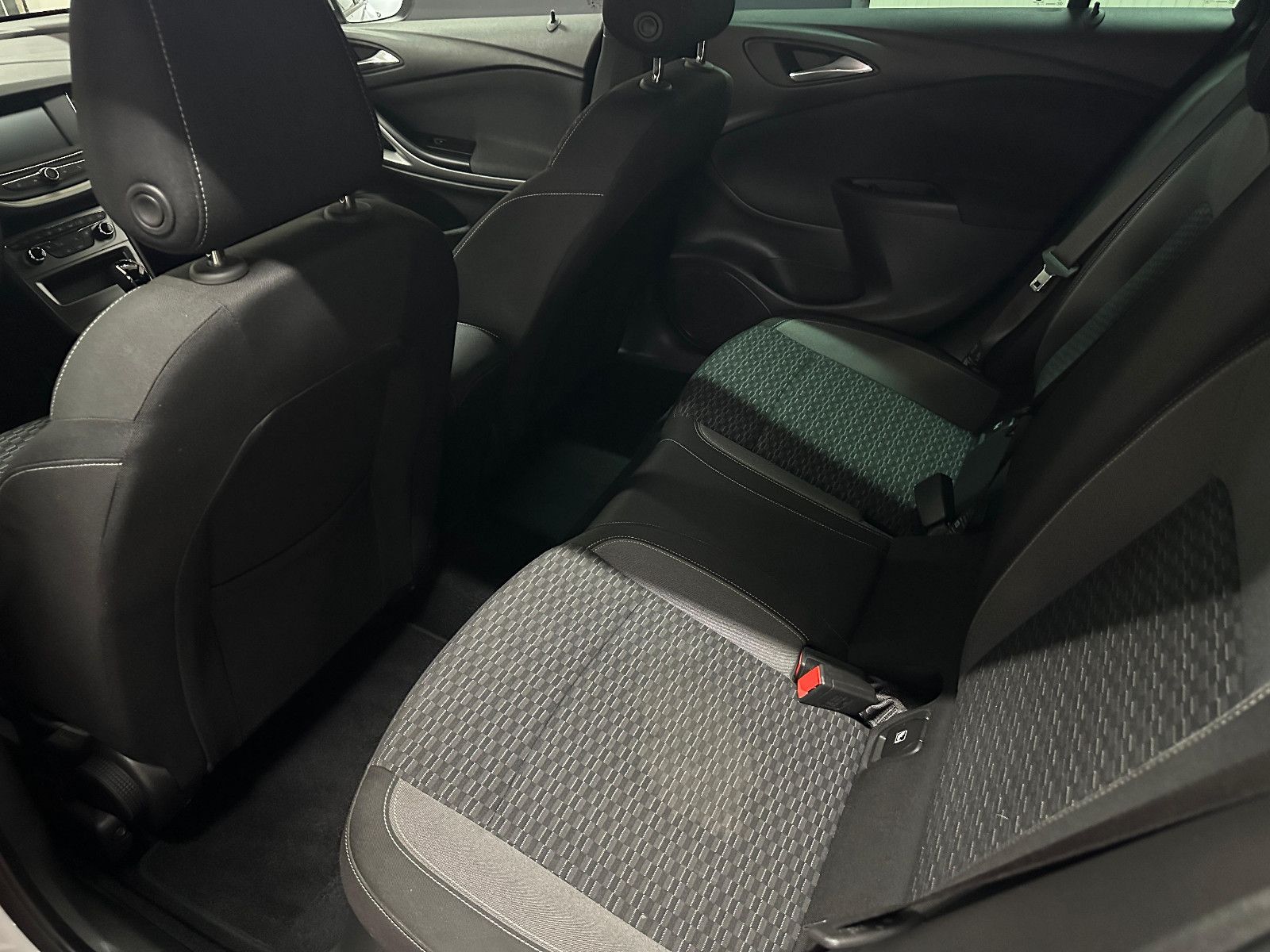 Opel Astra K Sports Tourer Edition - Samsaru's Car Outlet