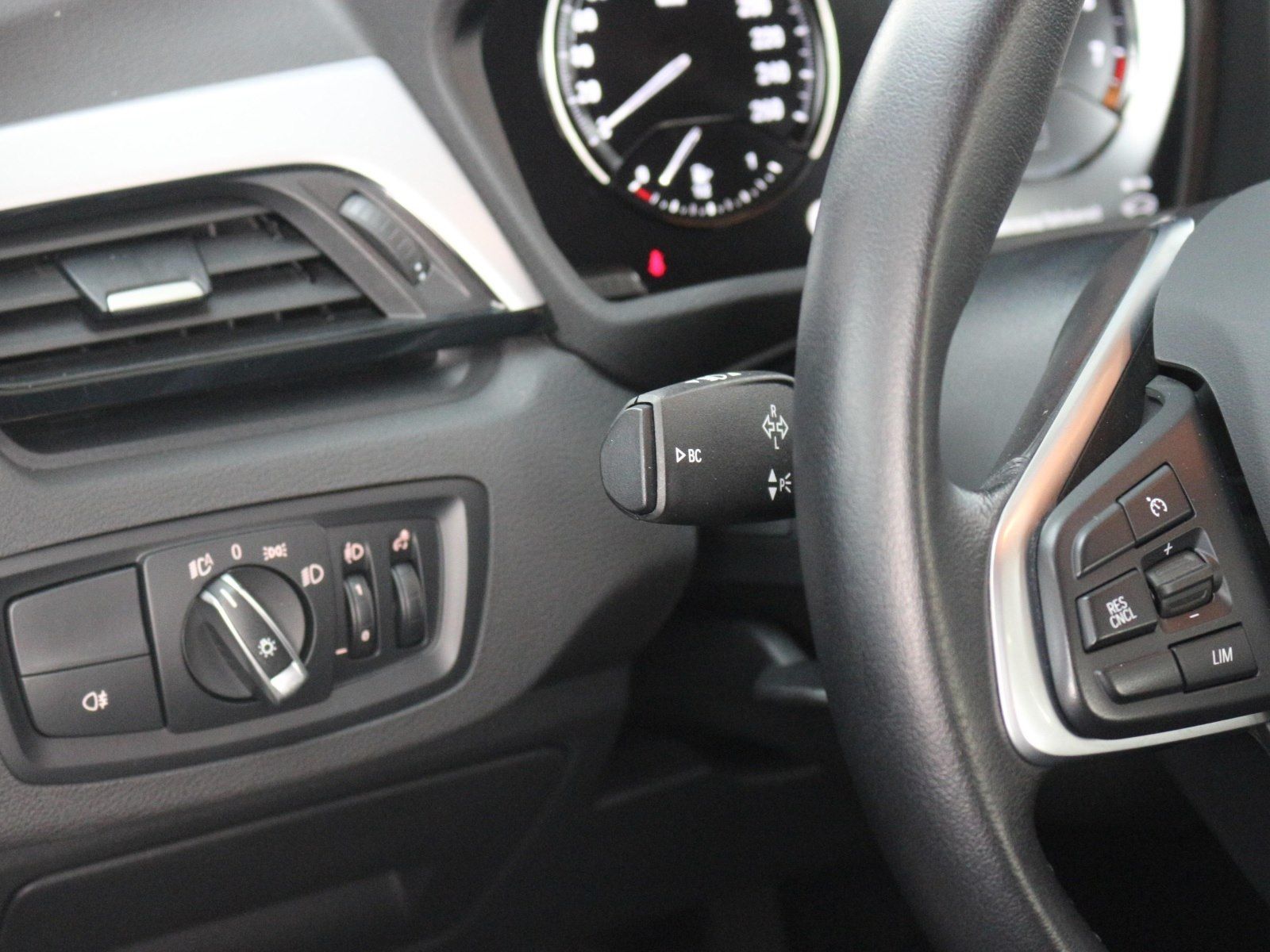BMW X1 xDrive25e Advantage - Samsaru's Car Outlet