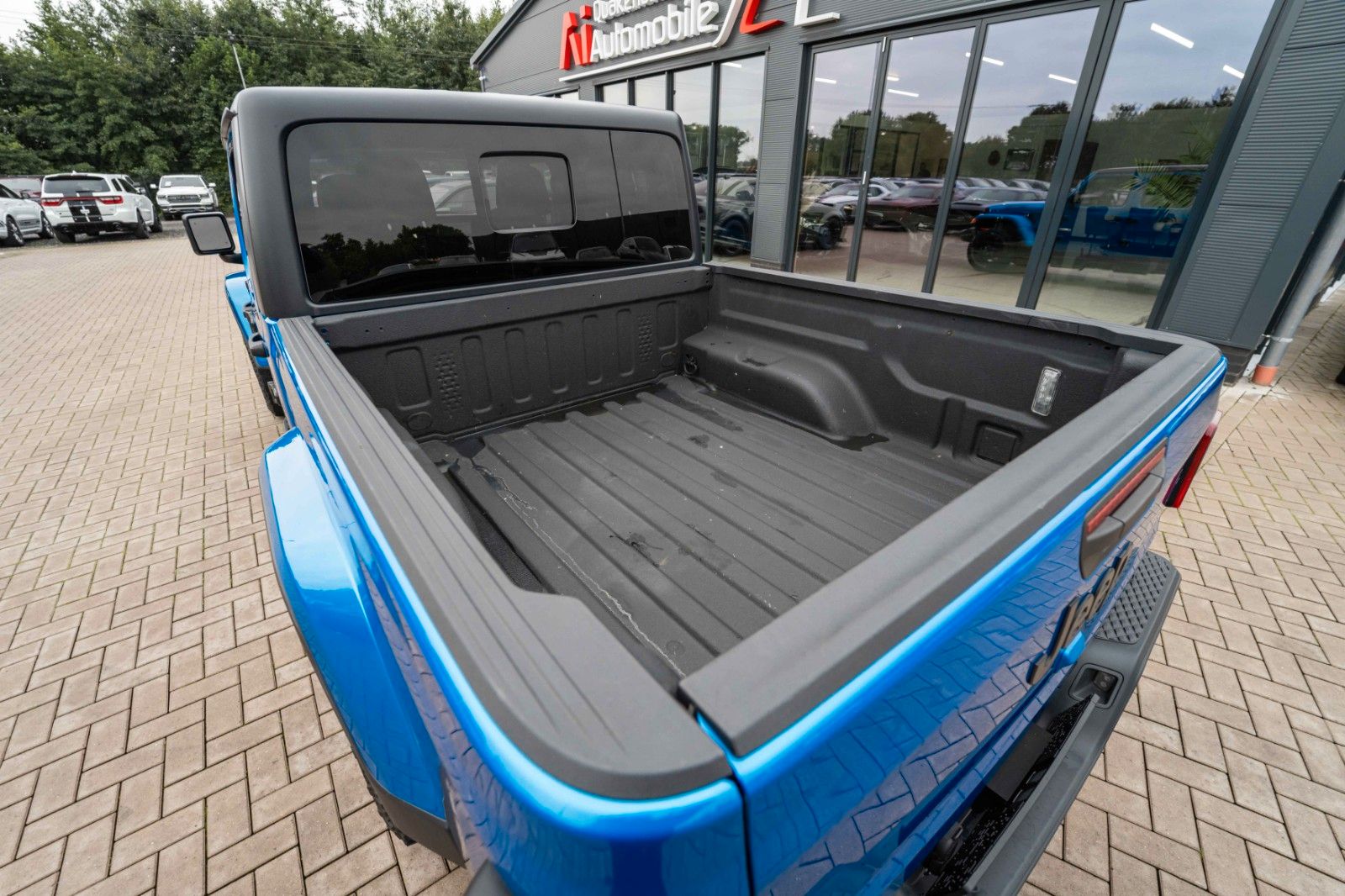 Jeep Gladiator Willys 3.6 V6 285 PS | 4x4 Crew Cab