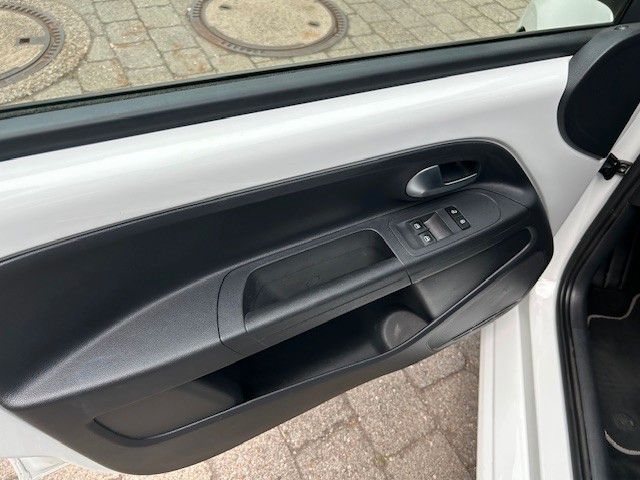 Volkswagen e-up! move up! - Samsaru's Car Outlet