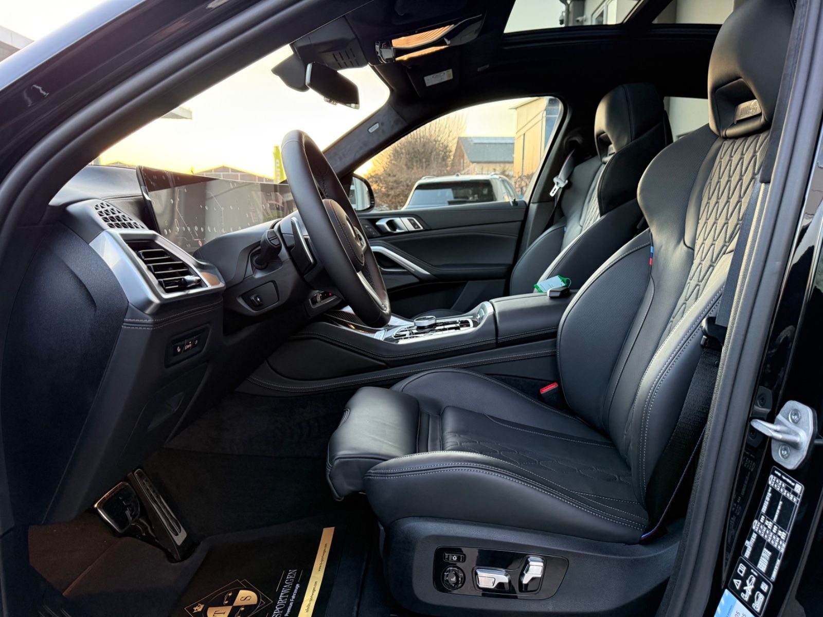 BMW X6 40 i xDrive M Sport - Samsaru's Car Outlet
