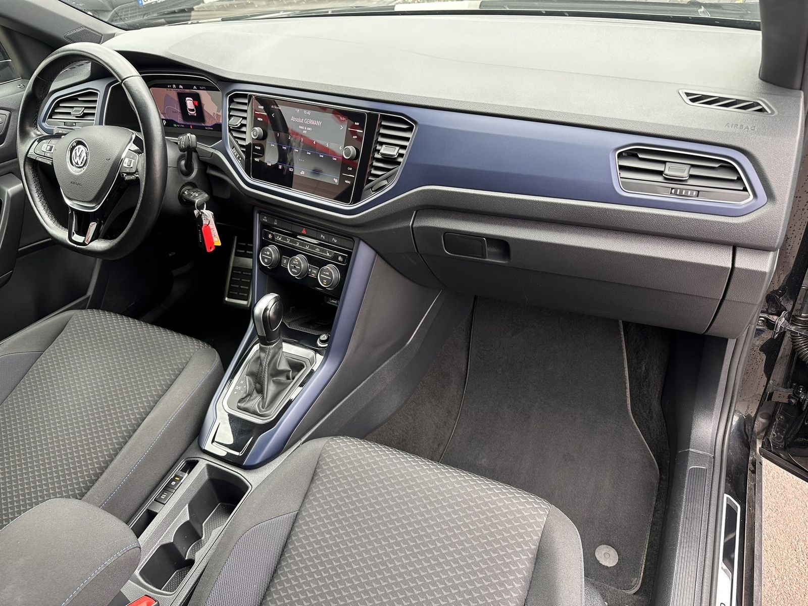 Volkswagen T-Roc 2.0 TDI United - Samsaru's Car Outlet