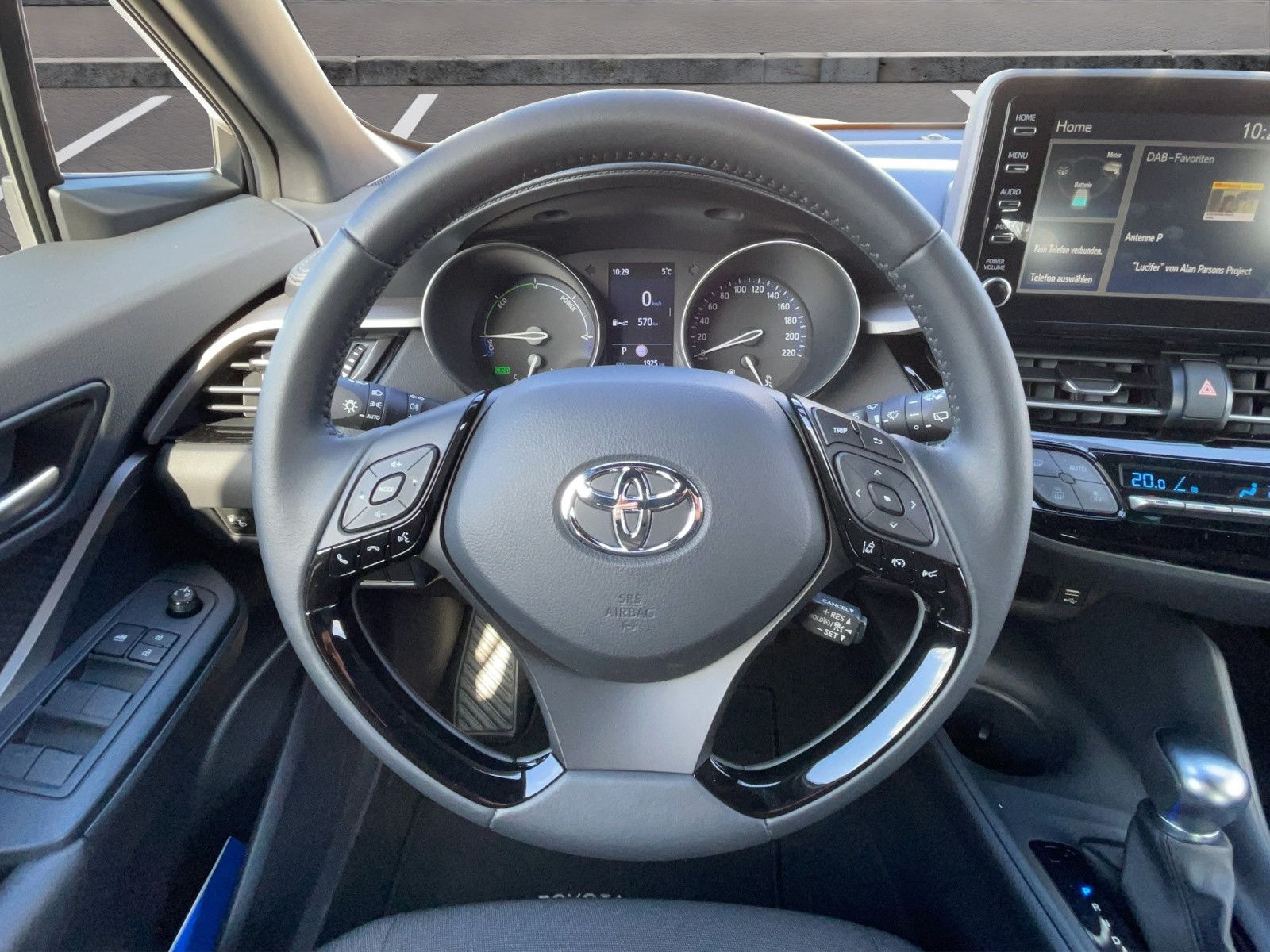 Toyota C-HR 1.8 Hybrid Flow - Samsaru's Car Outlet