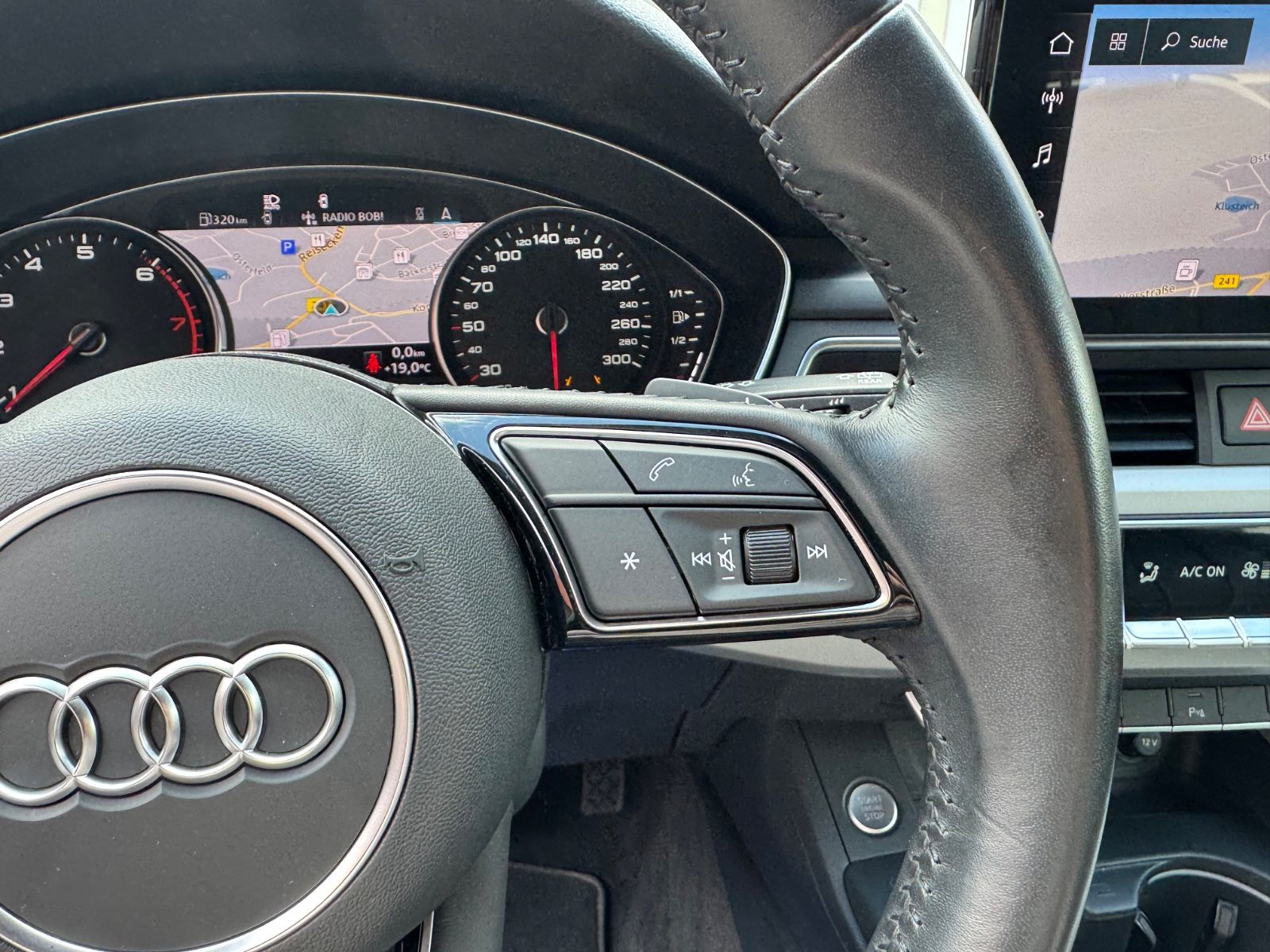 Audi A4 Avant 35 TFSI advanced - Samsaru's Car Outlet