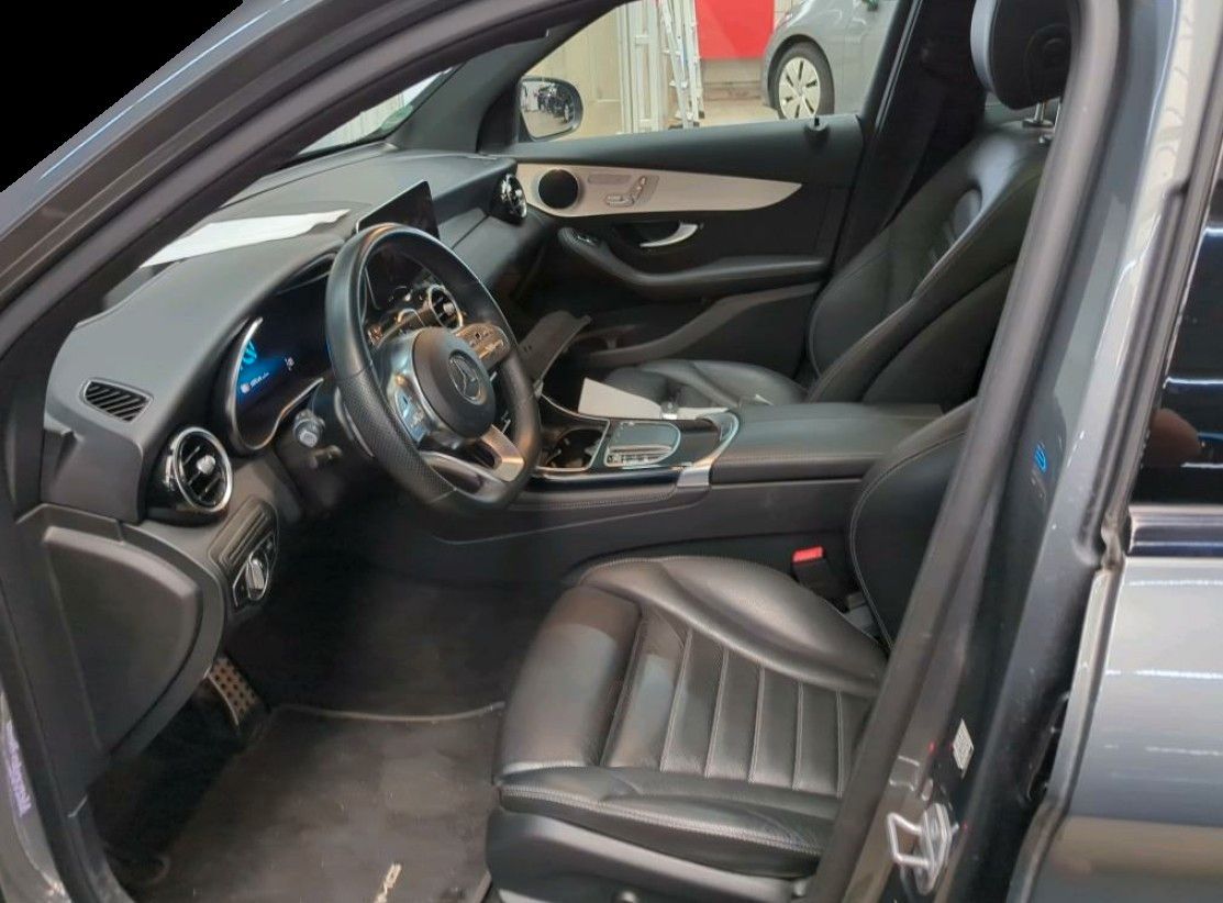 Mercedes-Benz GLC 300e 4M AMG - Samsaru's Car Outlet