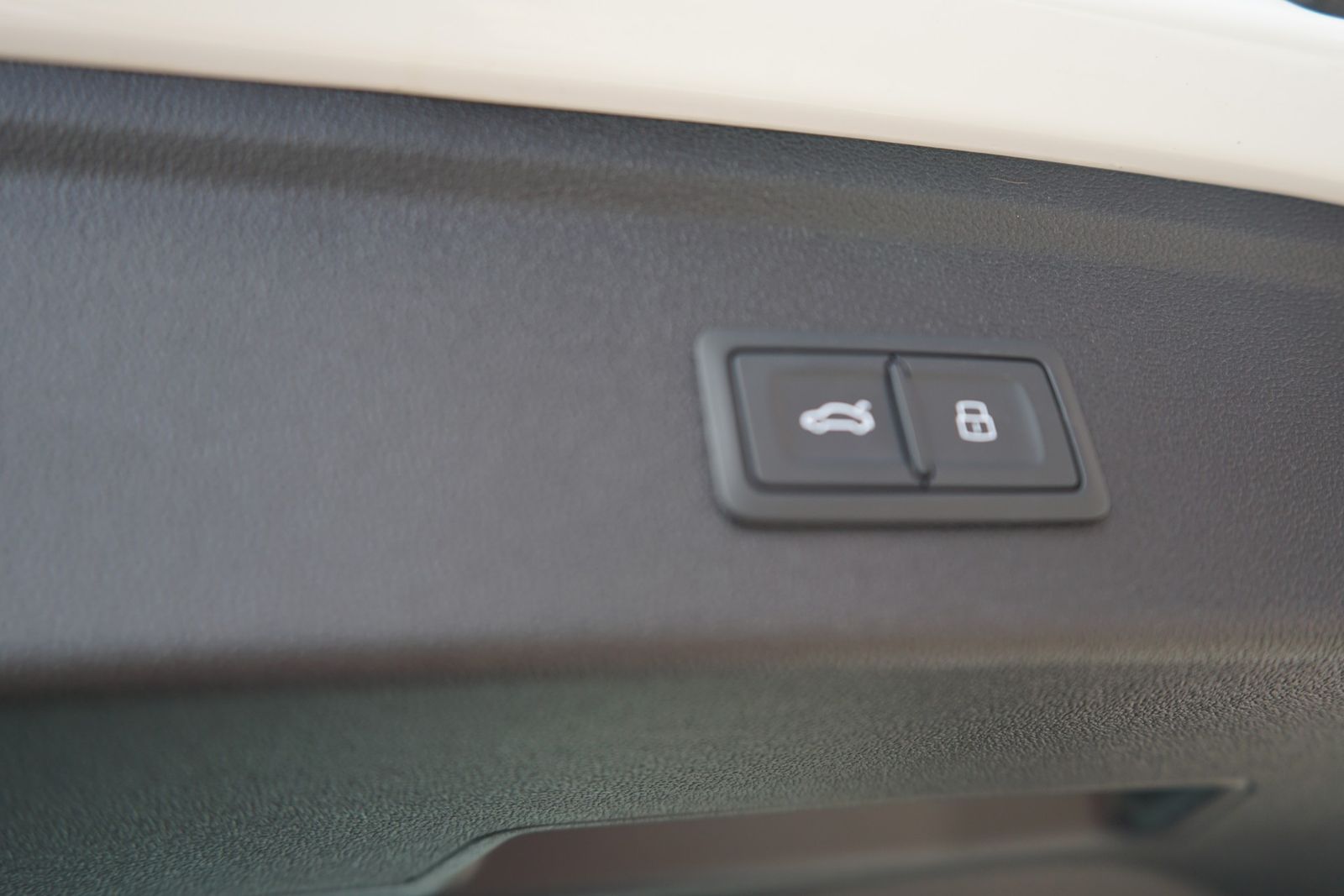 Audi A3 35 TDI Sportback S-Line S-Tronic LED Navi PDC