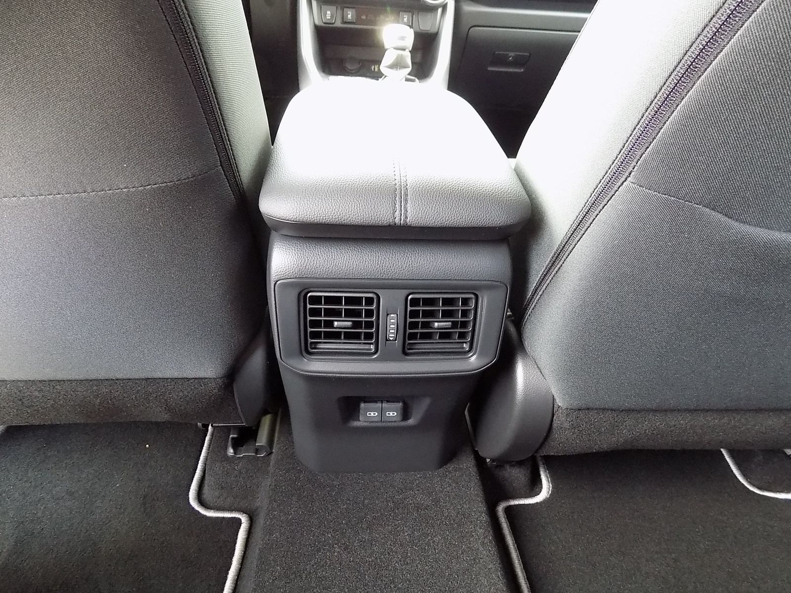 Toyota RAV4 2.5 l Hybrid 4x2 - Samsaru's Car Outlet