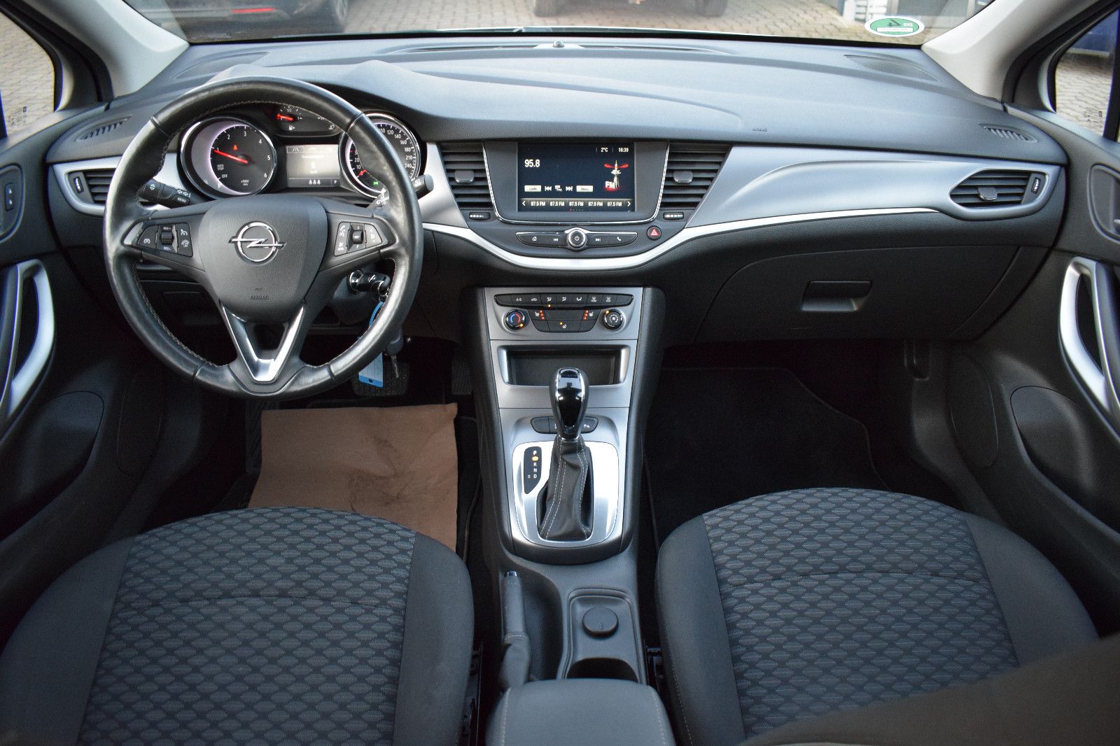 Opel Astra K 1.5 D Sports Automatik Edition - Samsaru's Car Outlet