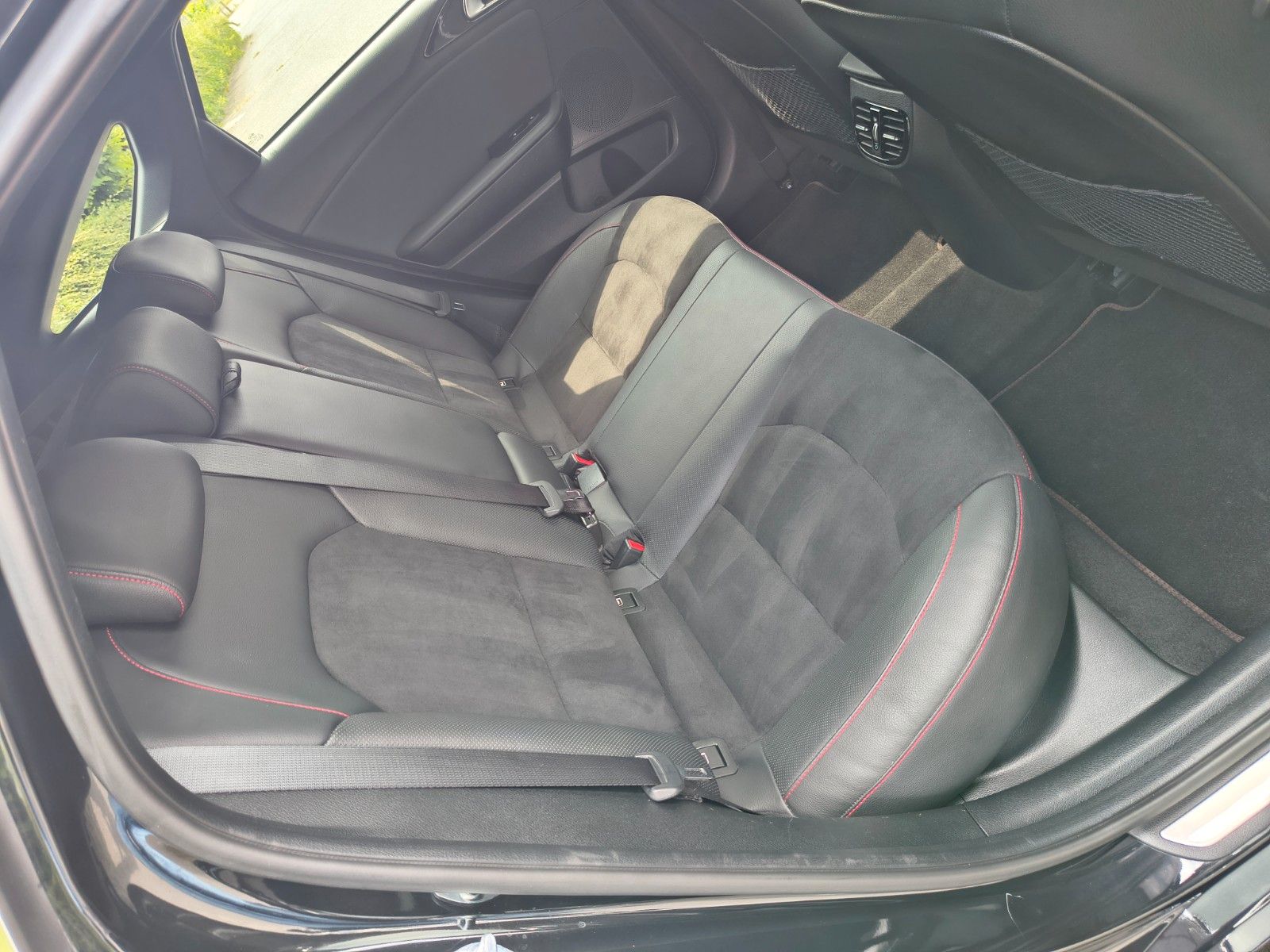 Kia pro cee'd GT - Samsaru's Car Outlet
