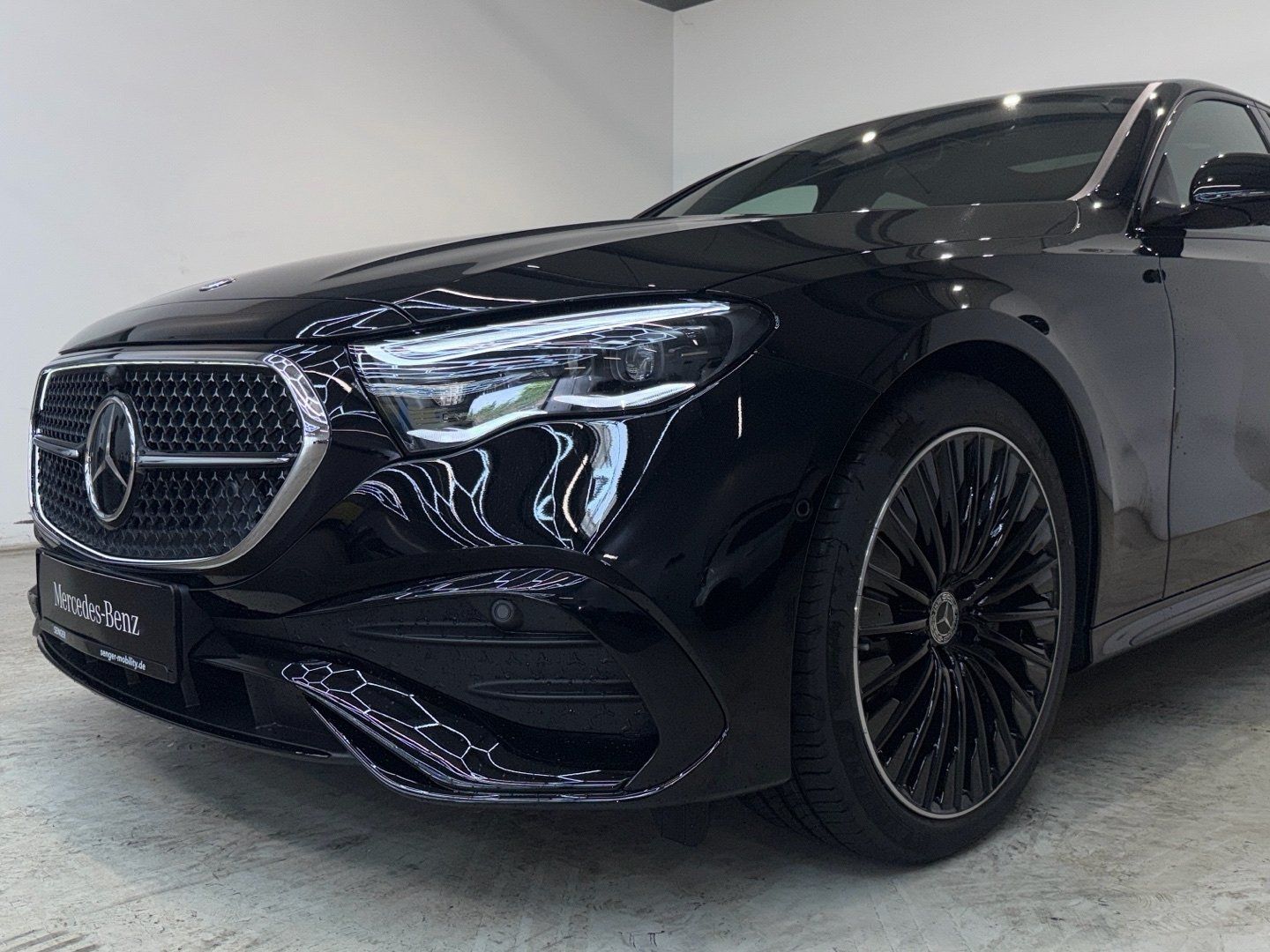 Mercedes-Benz E 450 d 4M AMG Night Superscreen Panorama 20"