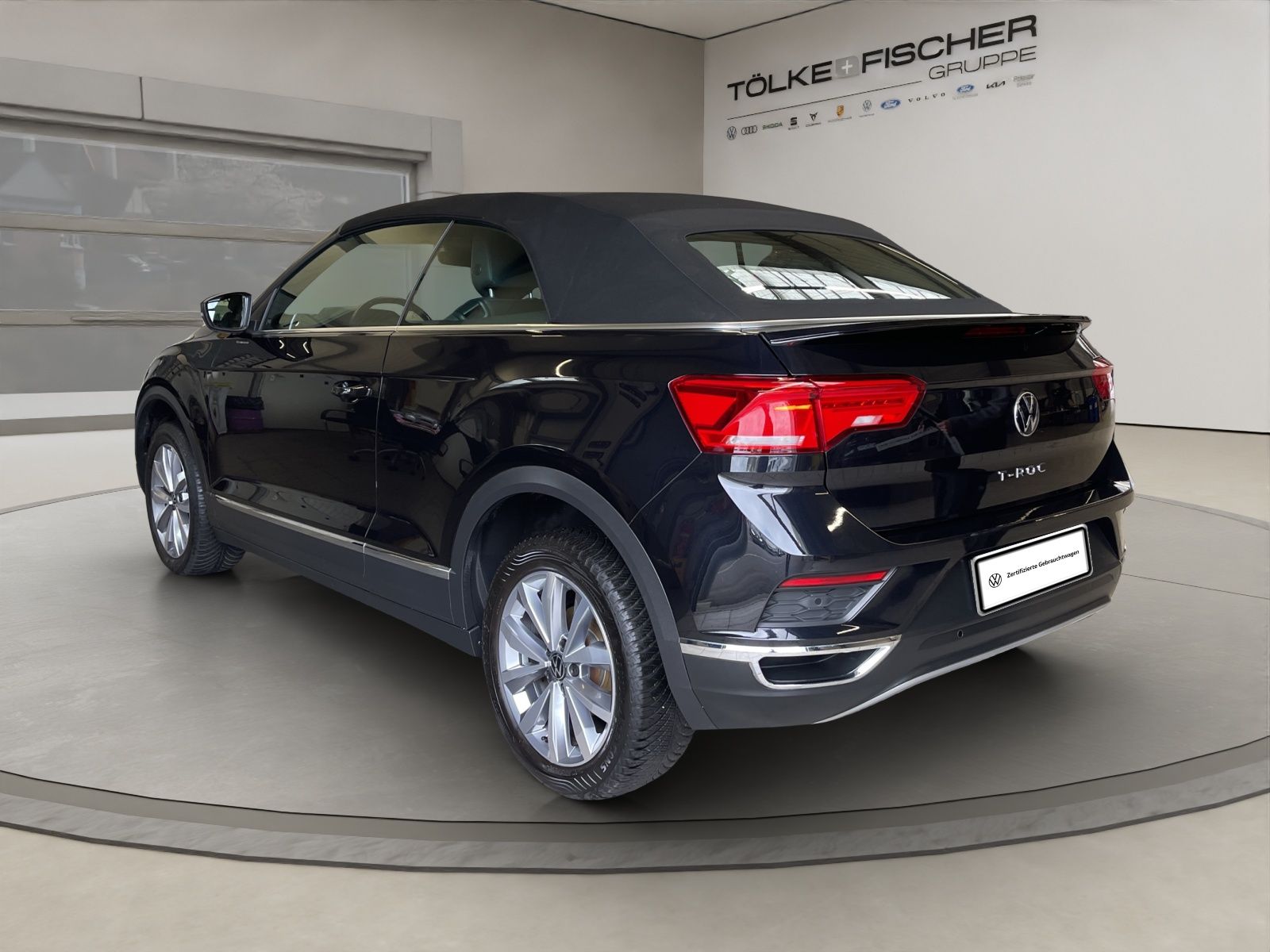 Volkswagen T-Roc 1.5 TSI Style - Samsaru's Car Outlet