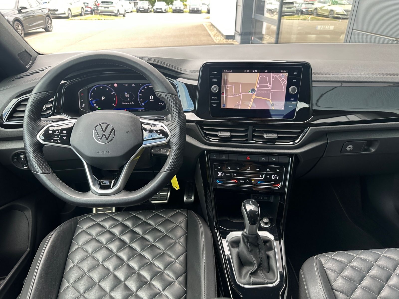 Volkswagen T-Roc R-Line - Samsaru's Car Outlet
