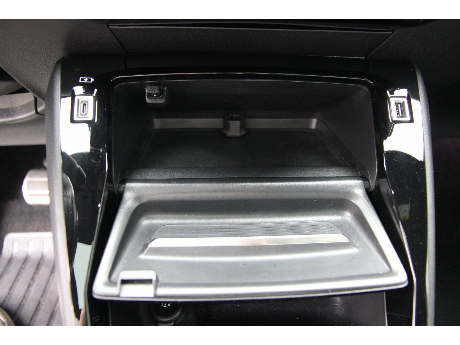 Peugeot 208 e-GT - Samsaru's Car Outlet