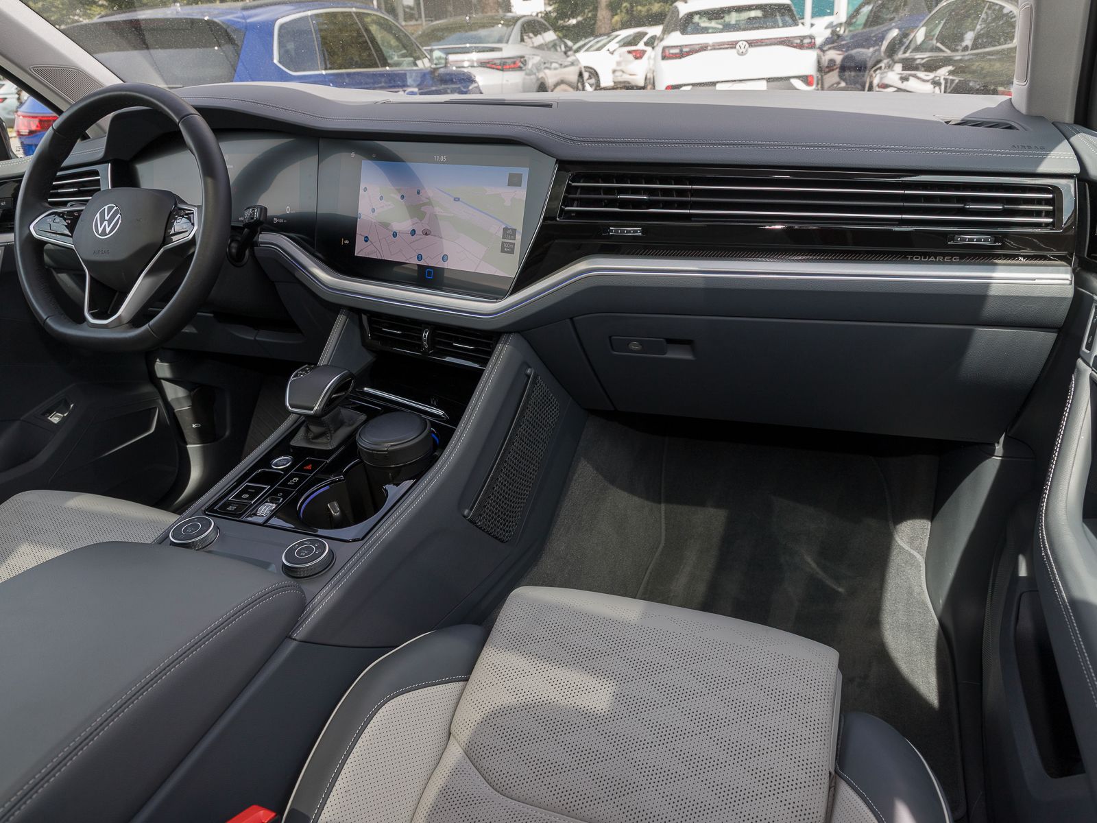 Volkswagen Touareg 3.0 TSI eHybrid 4Motion Elegance - Samsaru's Car Outlet