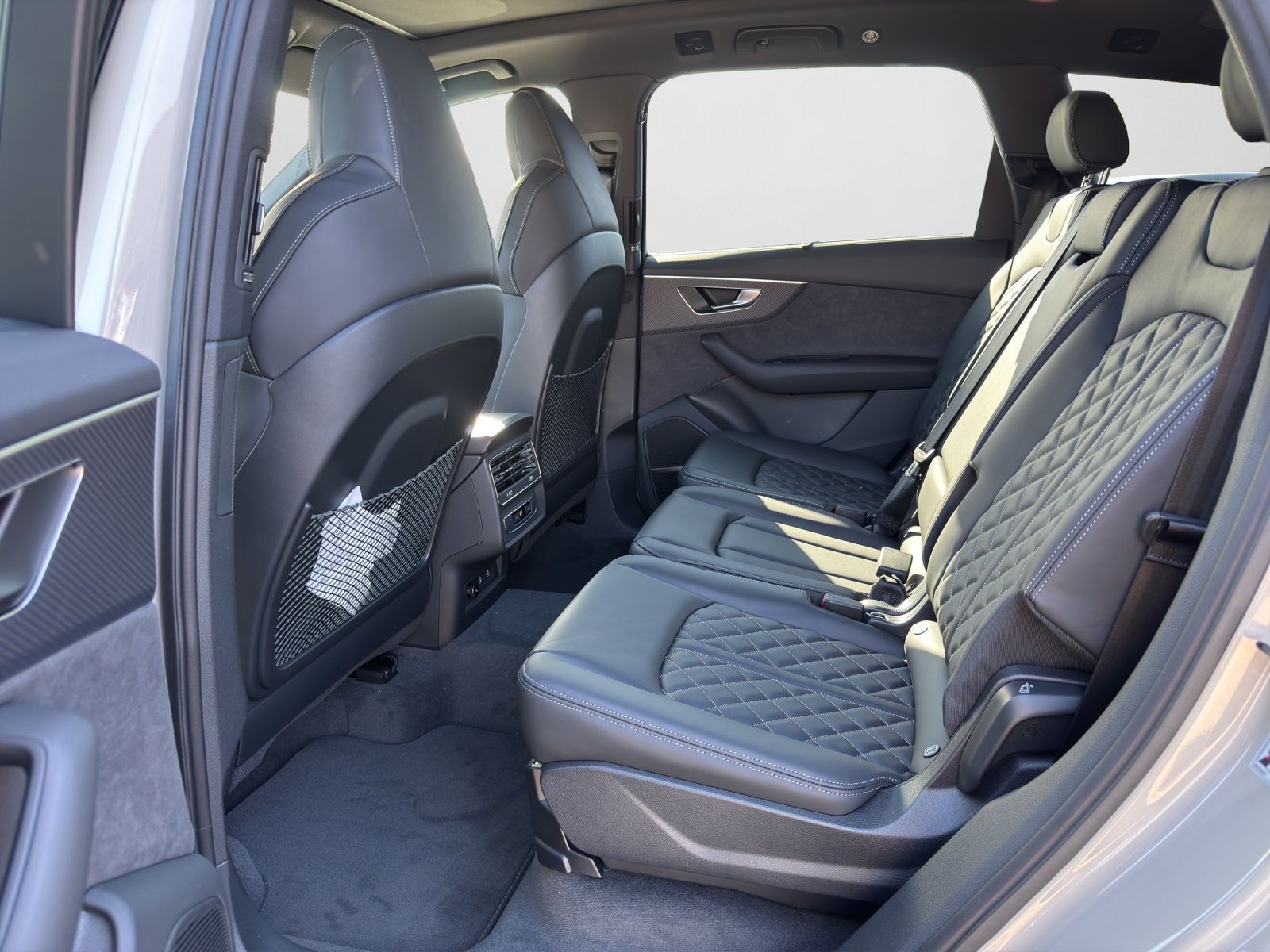 Audi Q7 SUV TFSI e quattro 290 kW tiptronic