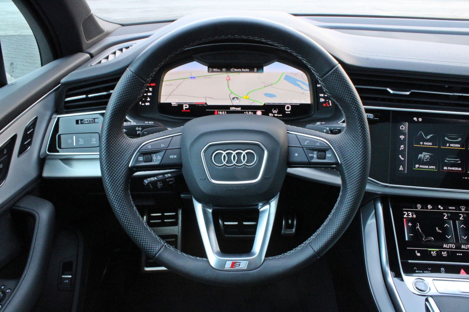 Audi Q7 50TDI S LINE BLACK PANO HUD STHZ AHK MATRIX