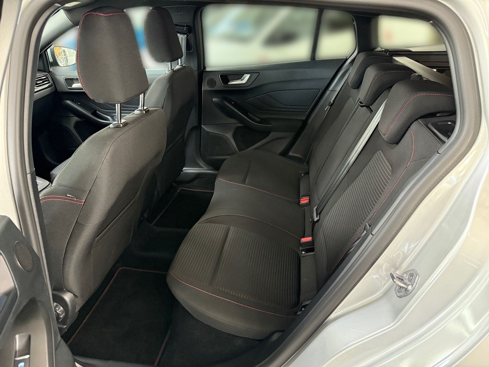 Ford Focus Turnier 1.0 EcoBoost Hybrid Aut. ST-LINE X