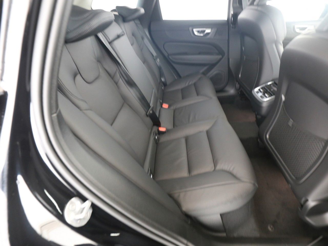Volvo XC 60 B5 Ultra Dark AWD
