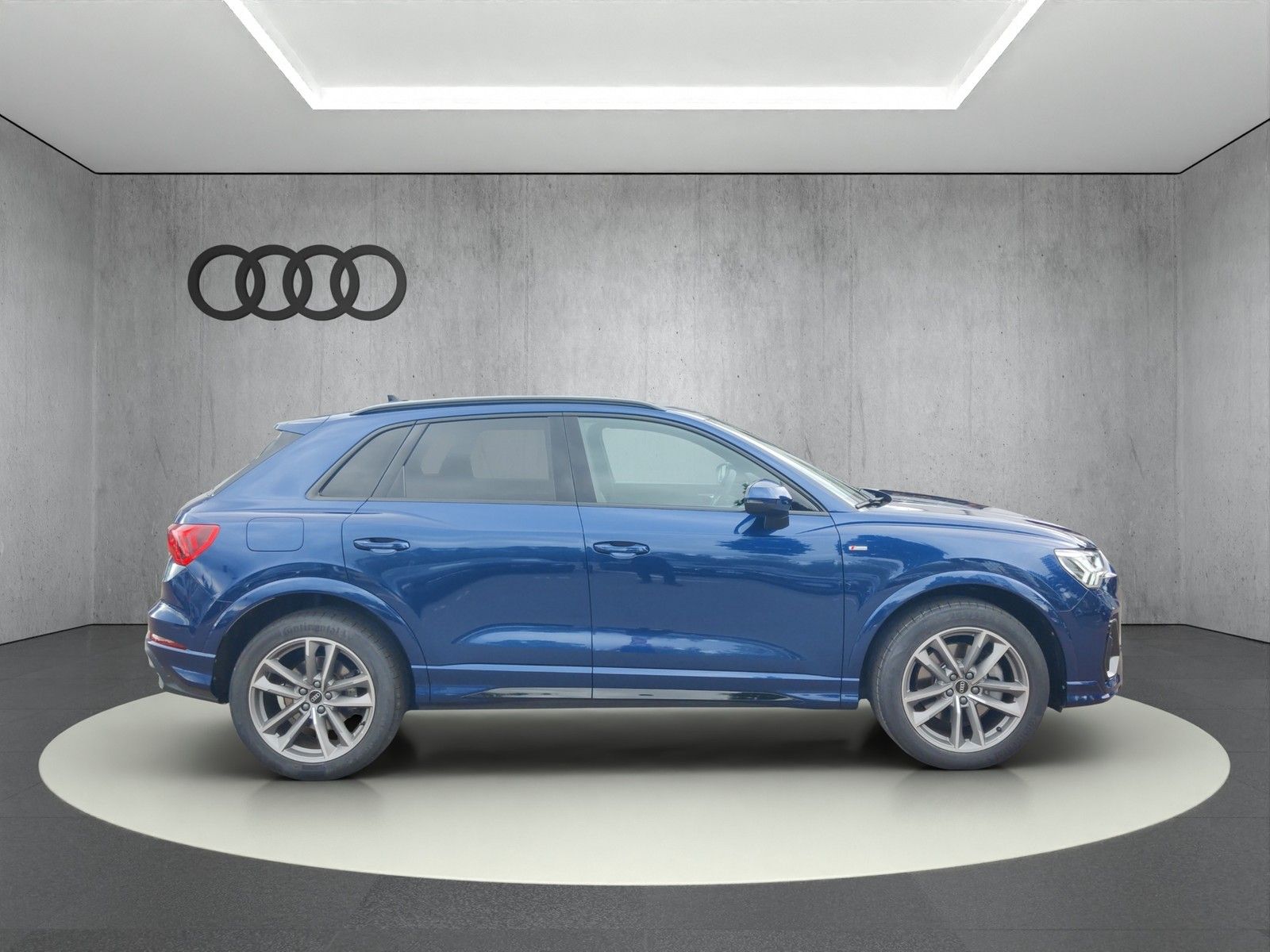 Audi Q3 40 TFSI quattro S line S tronic - Samsaru's Car Outlet