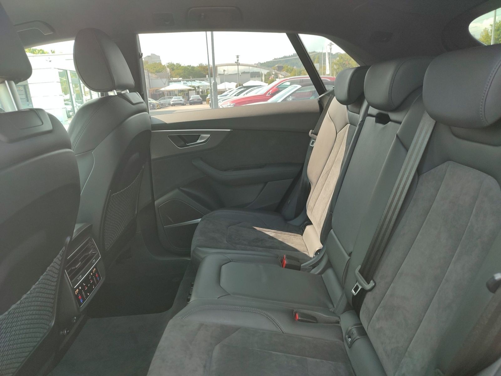 Audi RS Q8*Navi*Matrix*Alu*AHK*B&O*HUD*PDC*Virtual Co