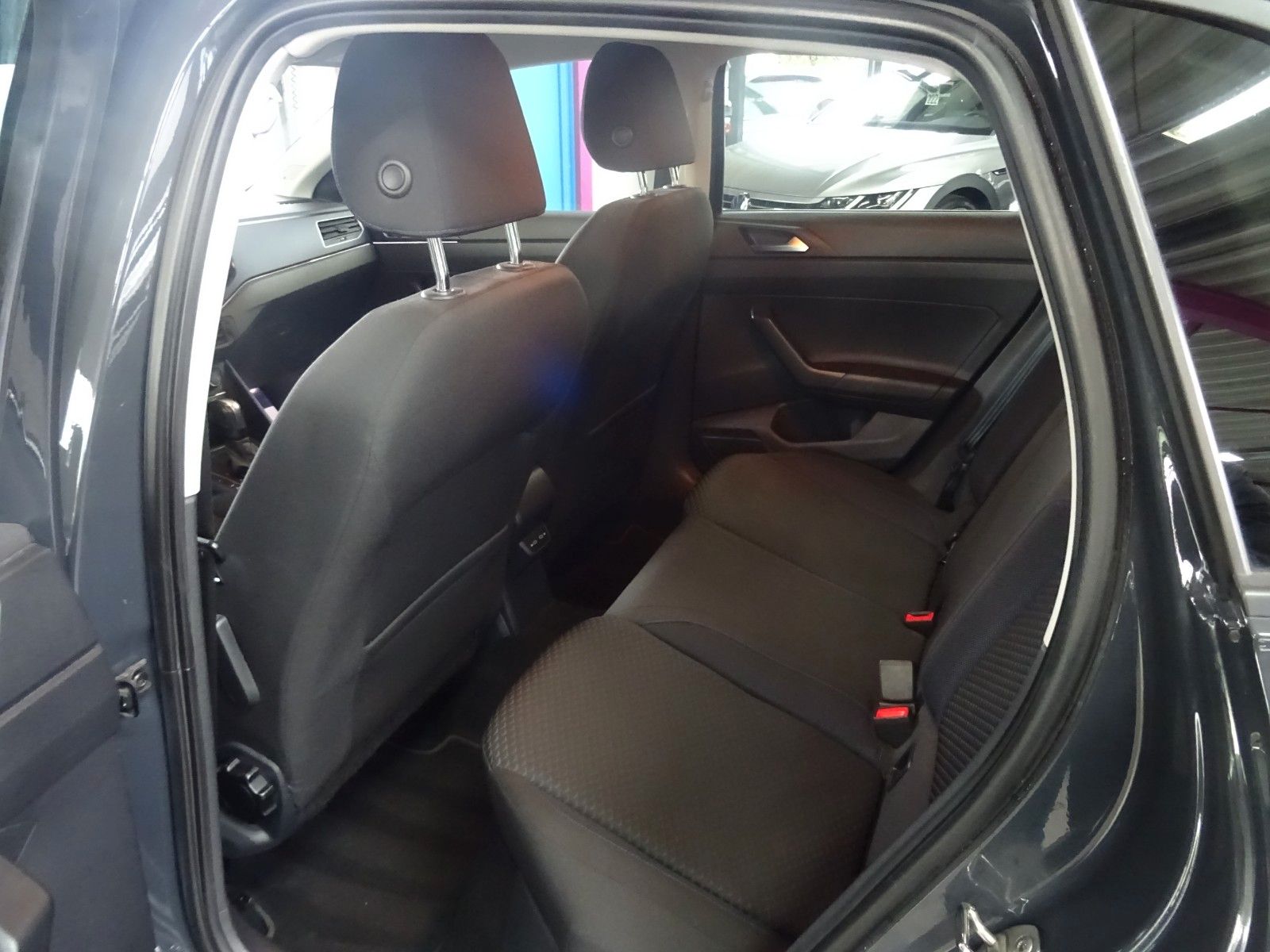 Volkswagen POLO VI 1.0 TSI - Samsaru's Car Outlet