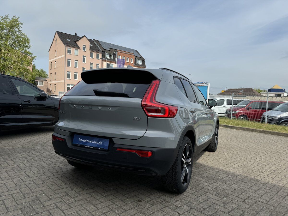 Volvo XC40 B3 Plus Dark 8-fach Aktionspreis