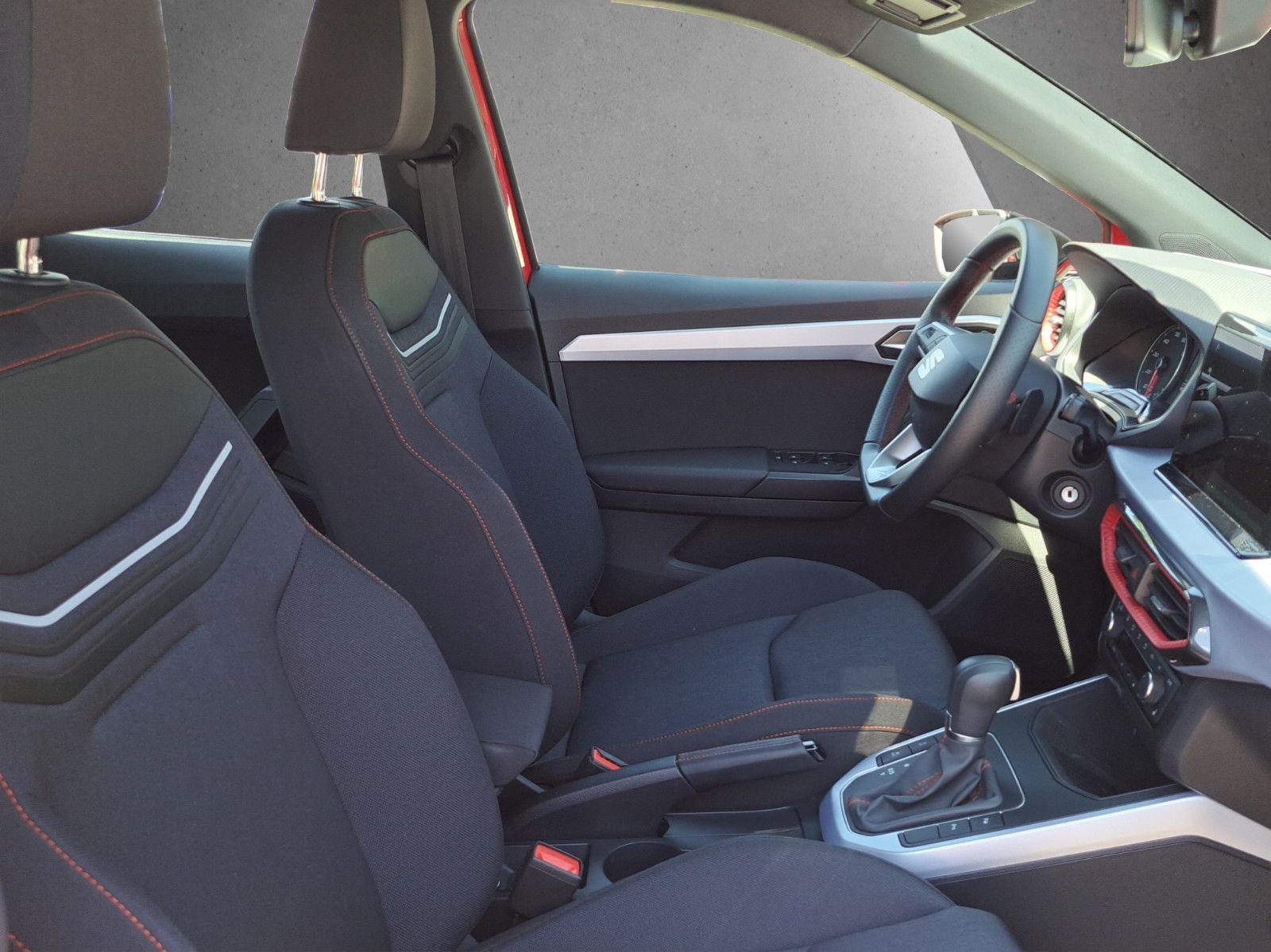 Seat Arona FR 1.5 TSI DSG AHK Navi Voll-LED PDC