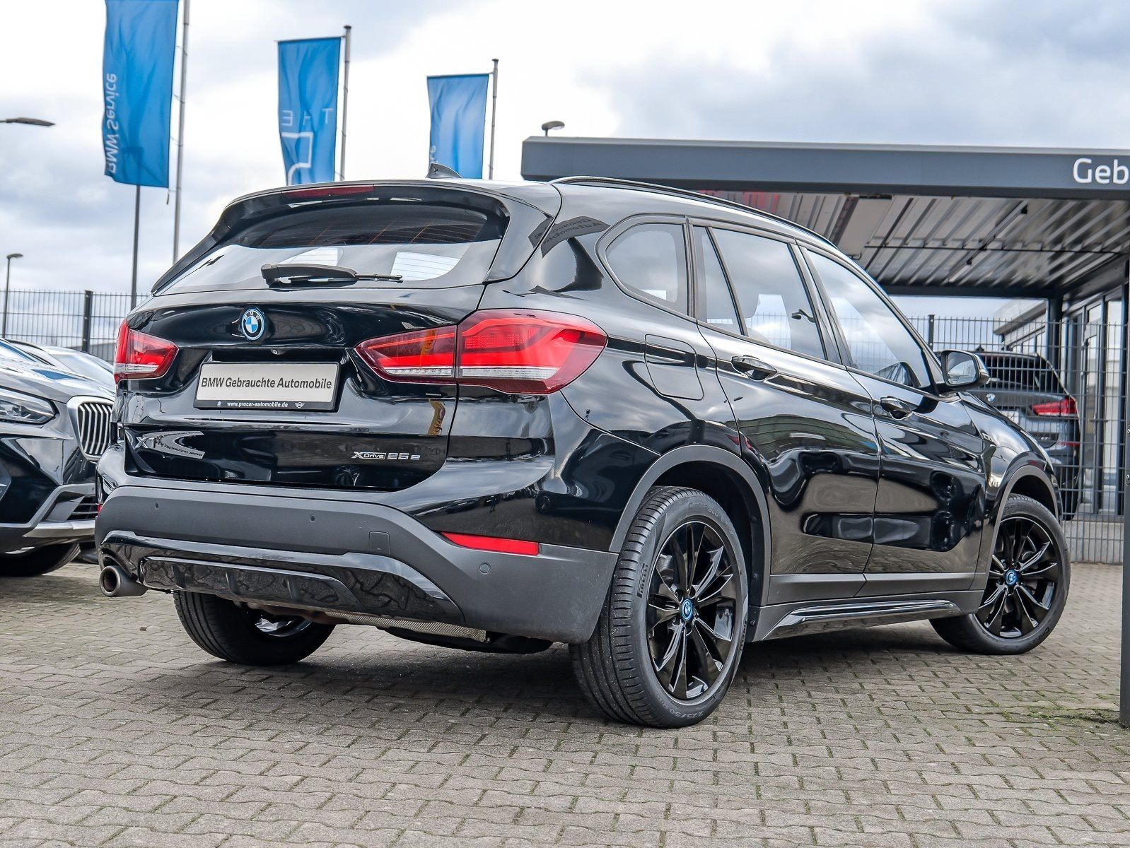 BMW X1 xDrive25e Sport Line - Samsaru's Car Outlet