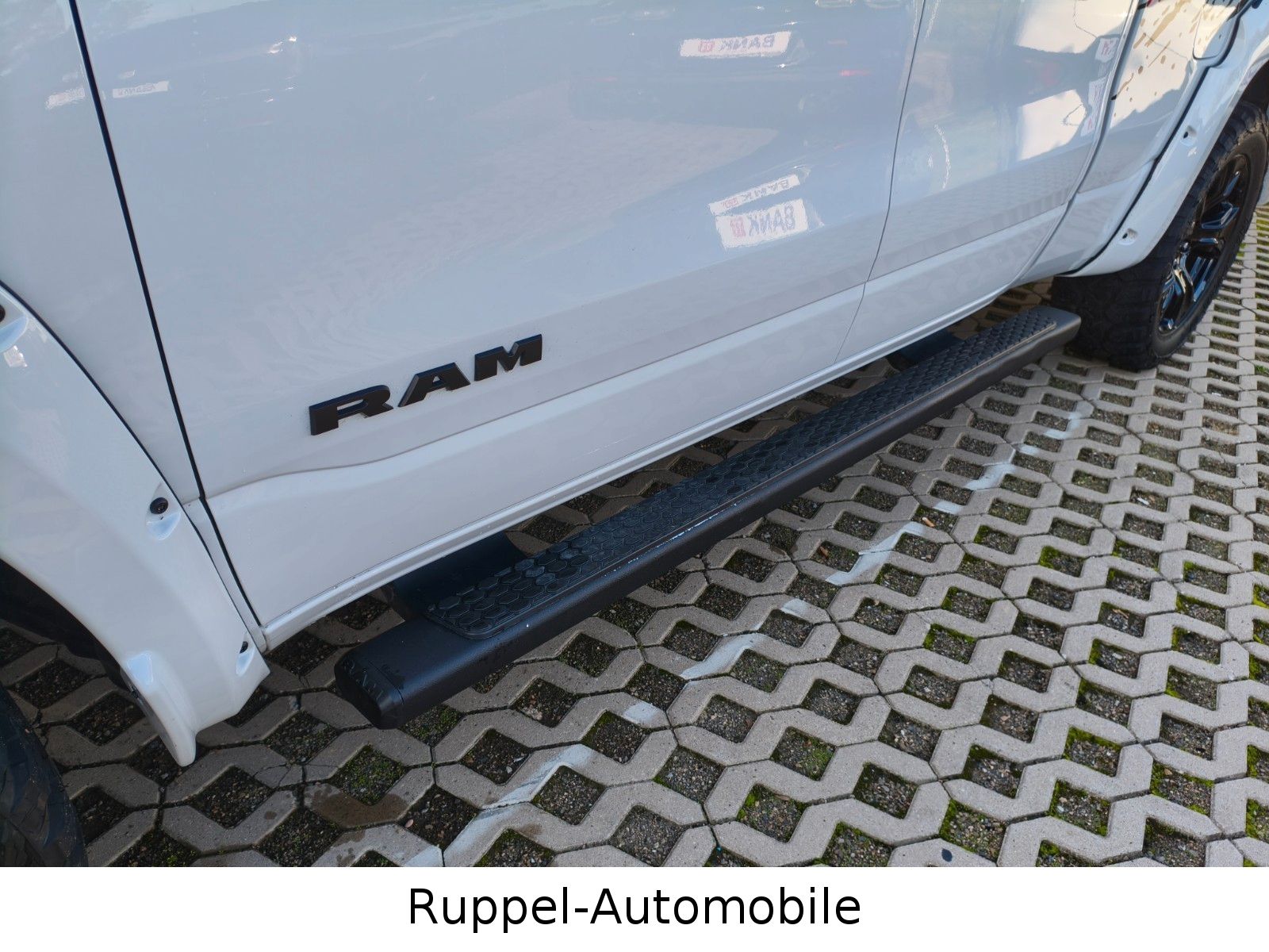 Dodge RAM 5.7 V8 LPG  QuadCab LKW R-CAM 6.Sitzer