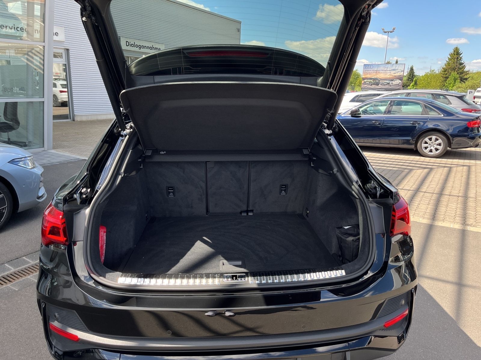 Audi Q3 Sportback 40 TFSI quattro S line - Samsaru's Car Outlet