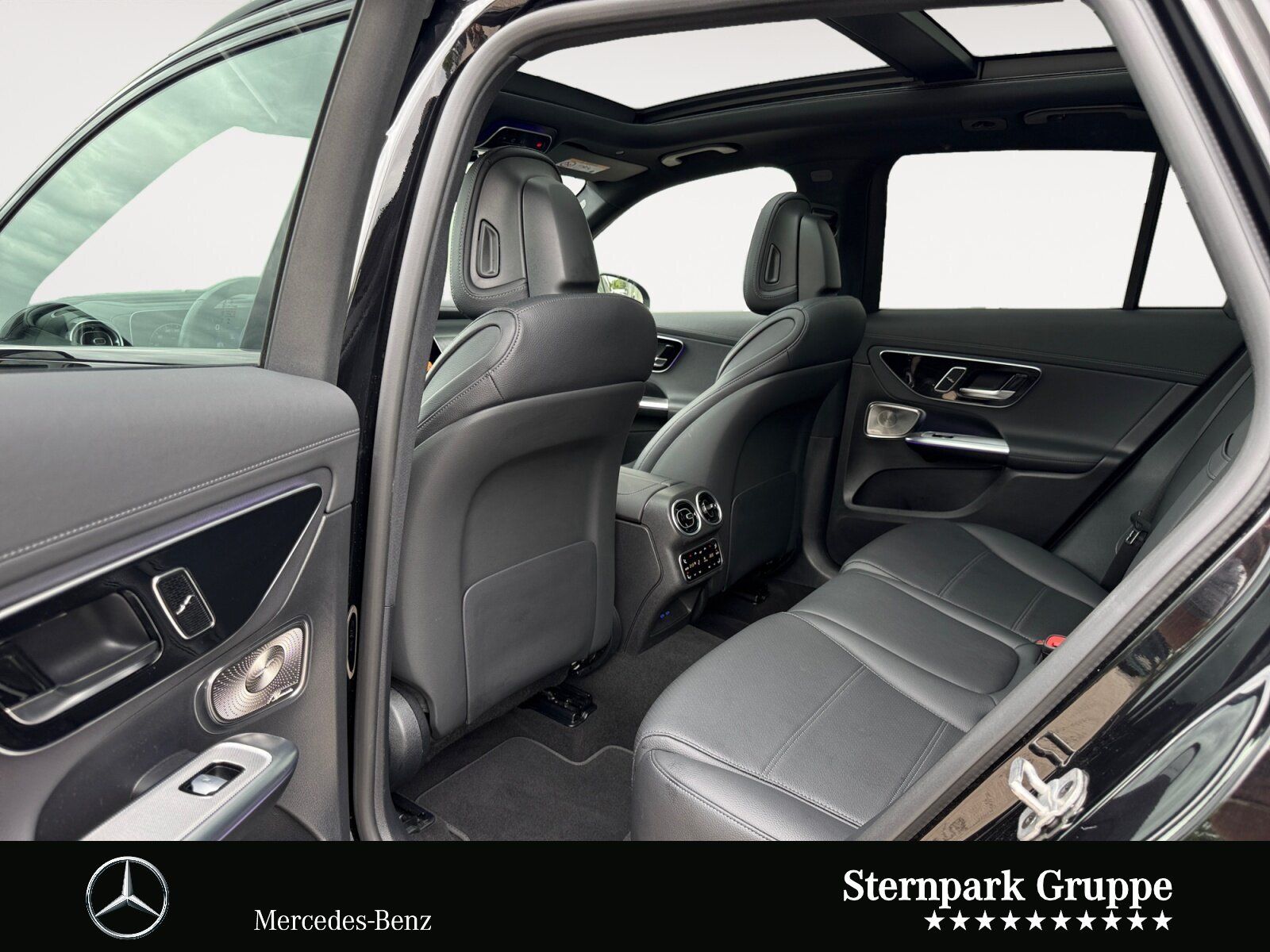 Mercedes-Benz GLC 300 d 4M AMG Distro+Pano+AHK+HuD+Massage+360