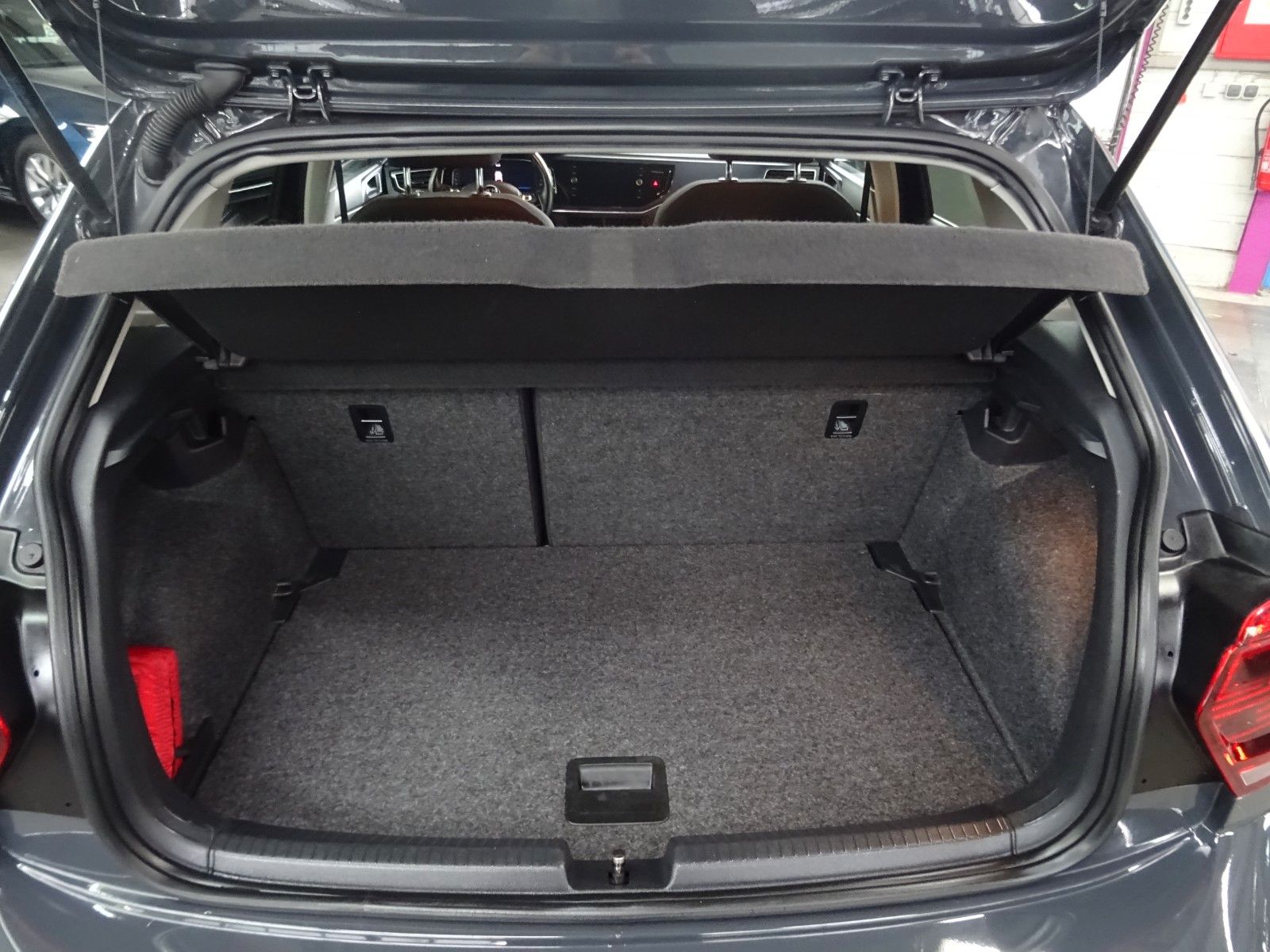 Volkswagen POLO VI 1.0 TSI - Samsaru's Car Outlet