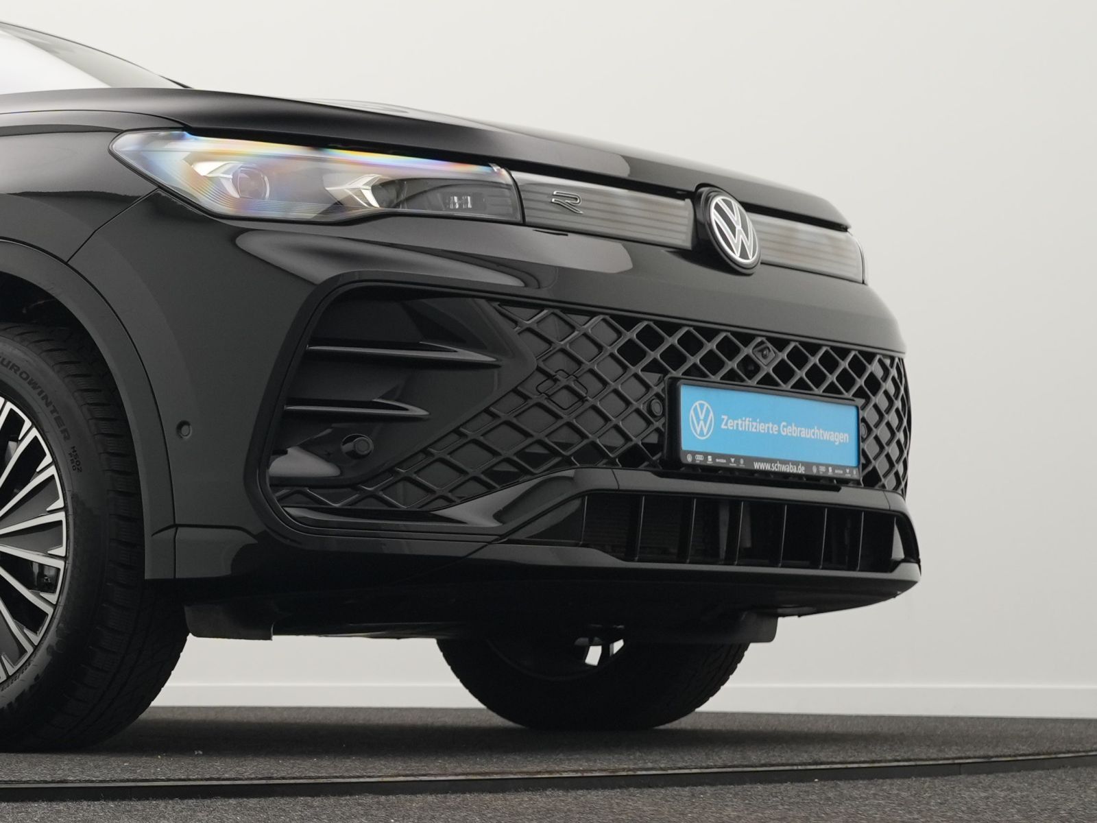 Volkswagen Tiguan R-Line 1.5TSI eHybrid IQ.LIGHT*HARMAN*20"